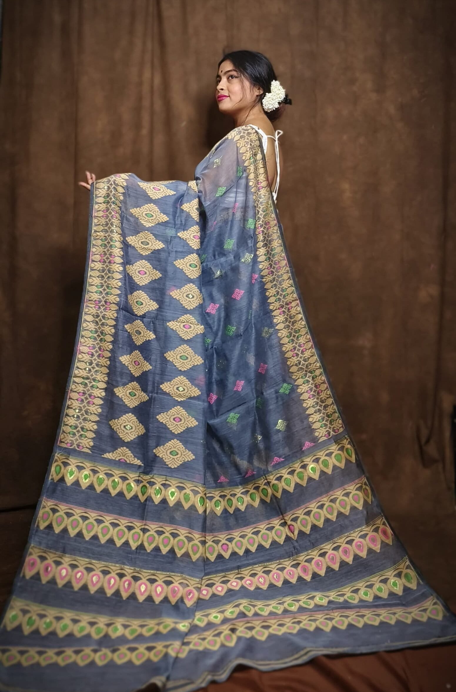 Exclusive Blue Grey Dhakai Jamdani Saree