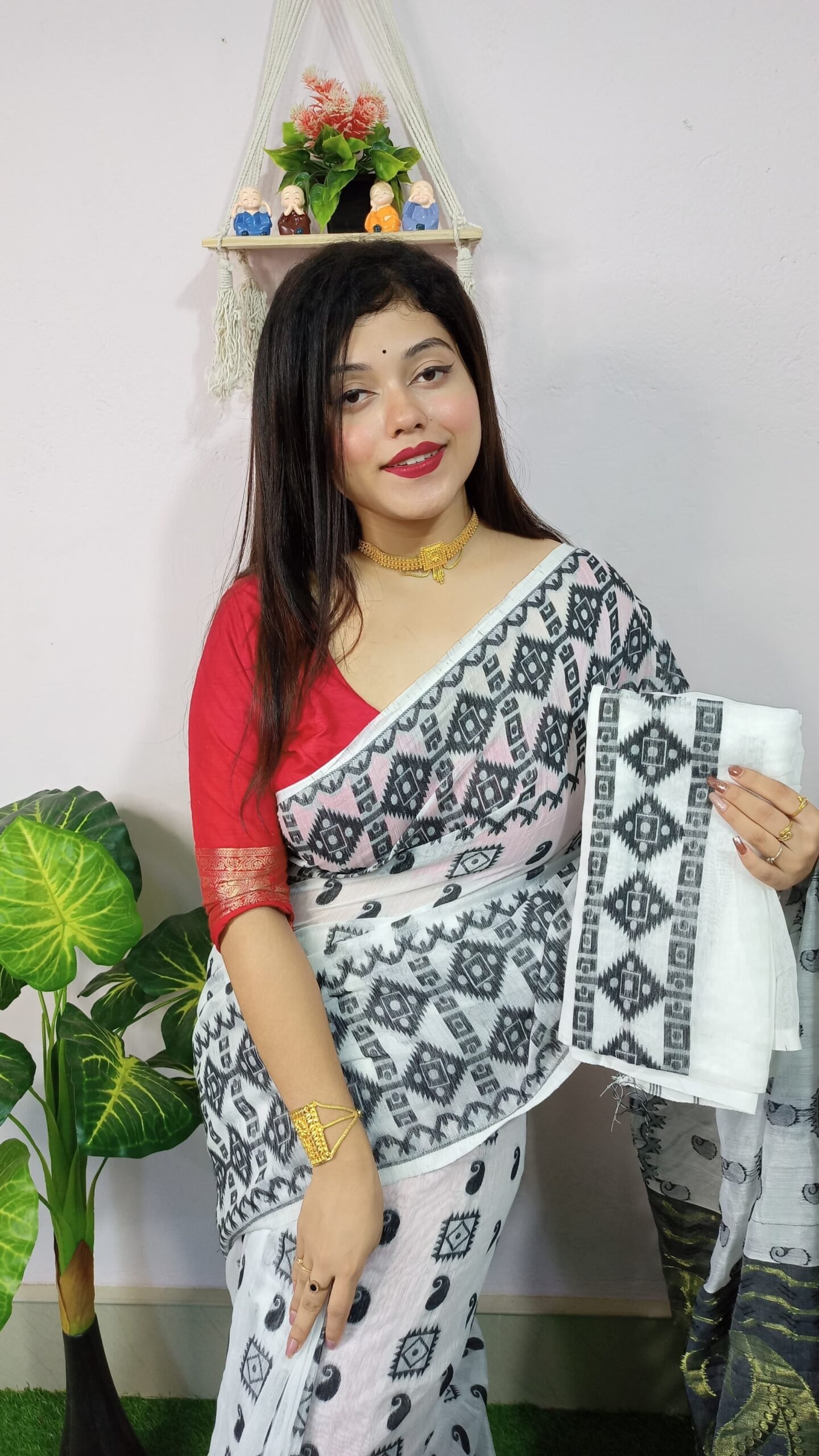 Exclusive Golden Weaves Jamdani Sarees - Image 3