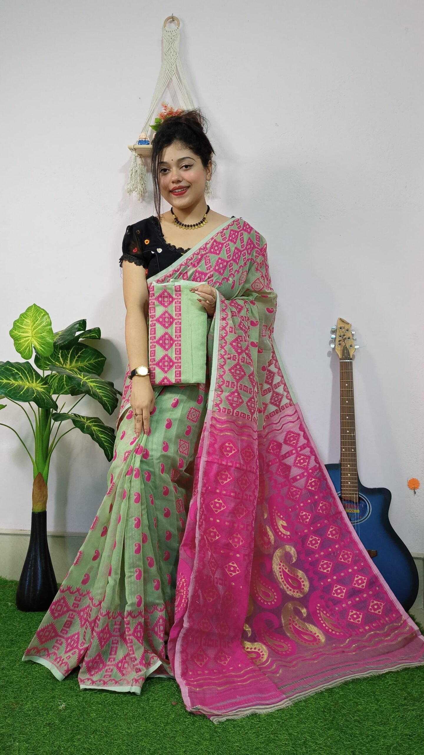 Exclusive Golden Weaves Jamdani Saree