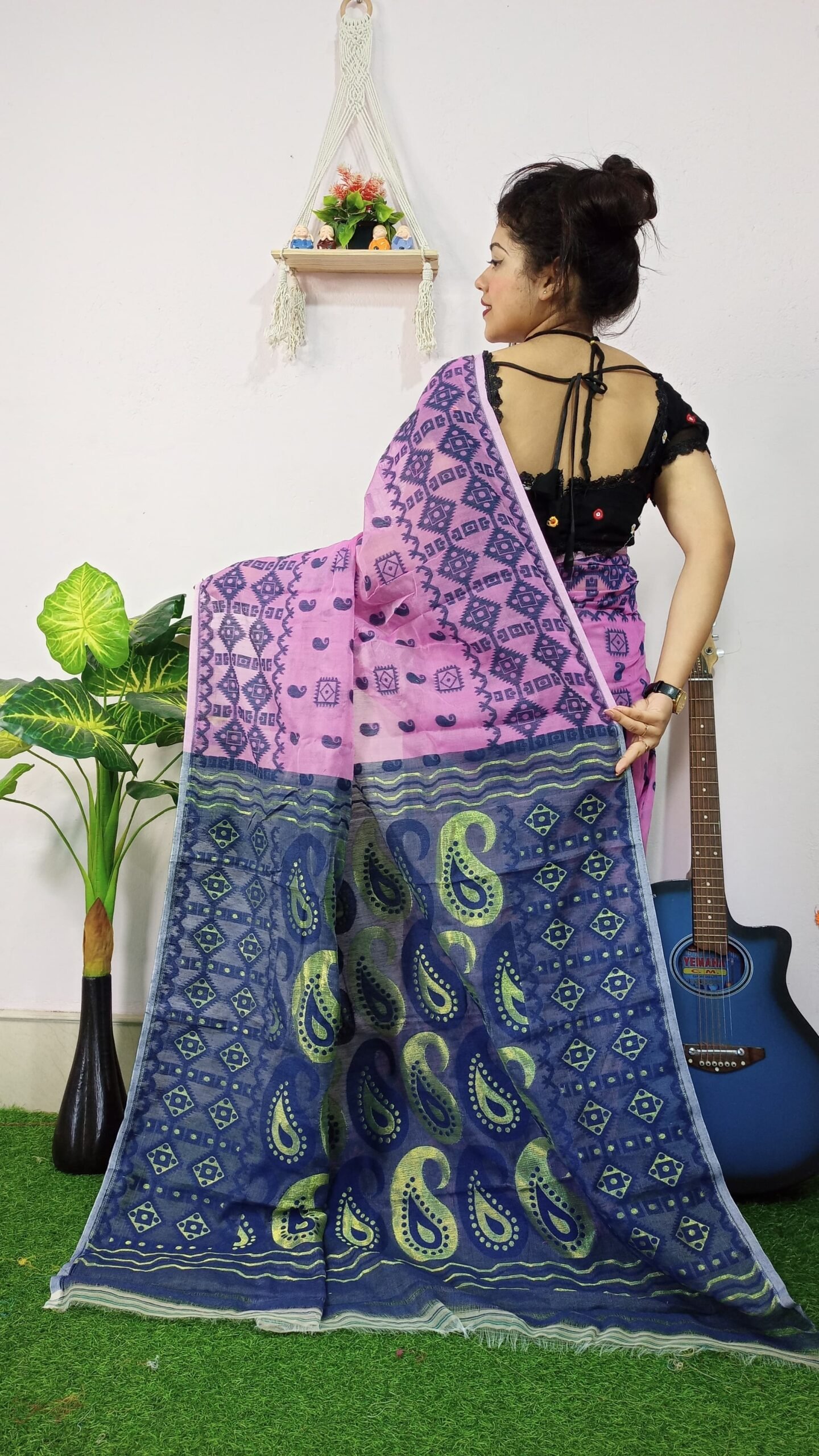 Exclusive Golden Weaves Jamdani Saree - Image 2