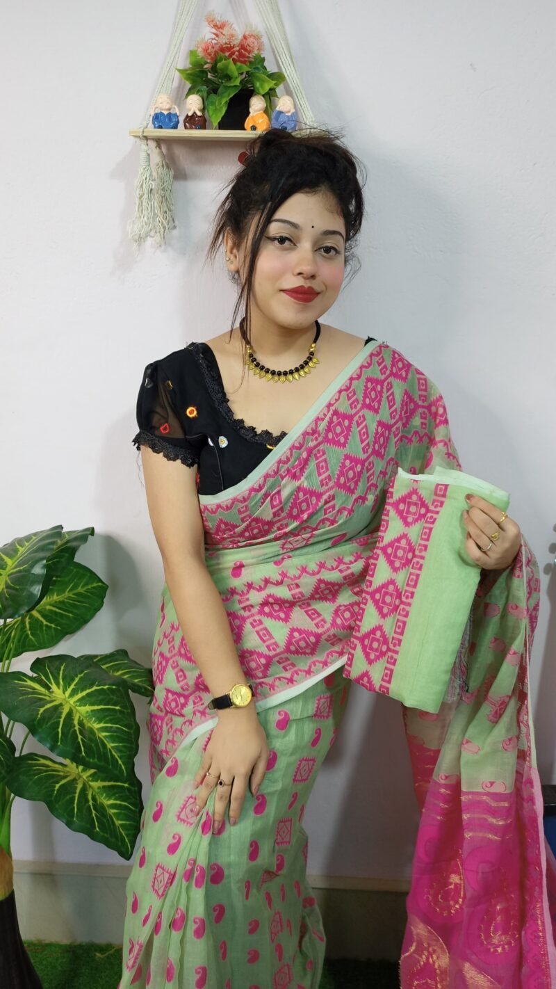 Exclusive Golden Weaves Jamdani Saree - Image 2