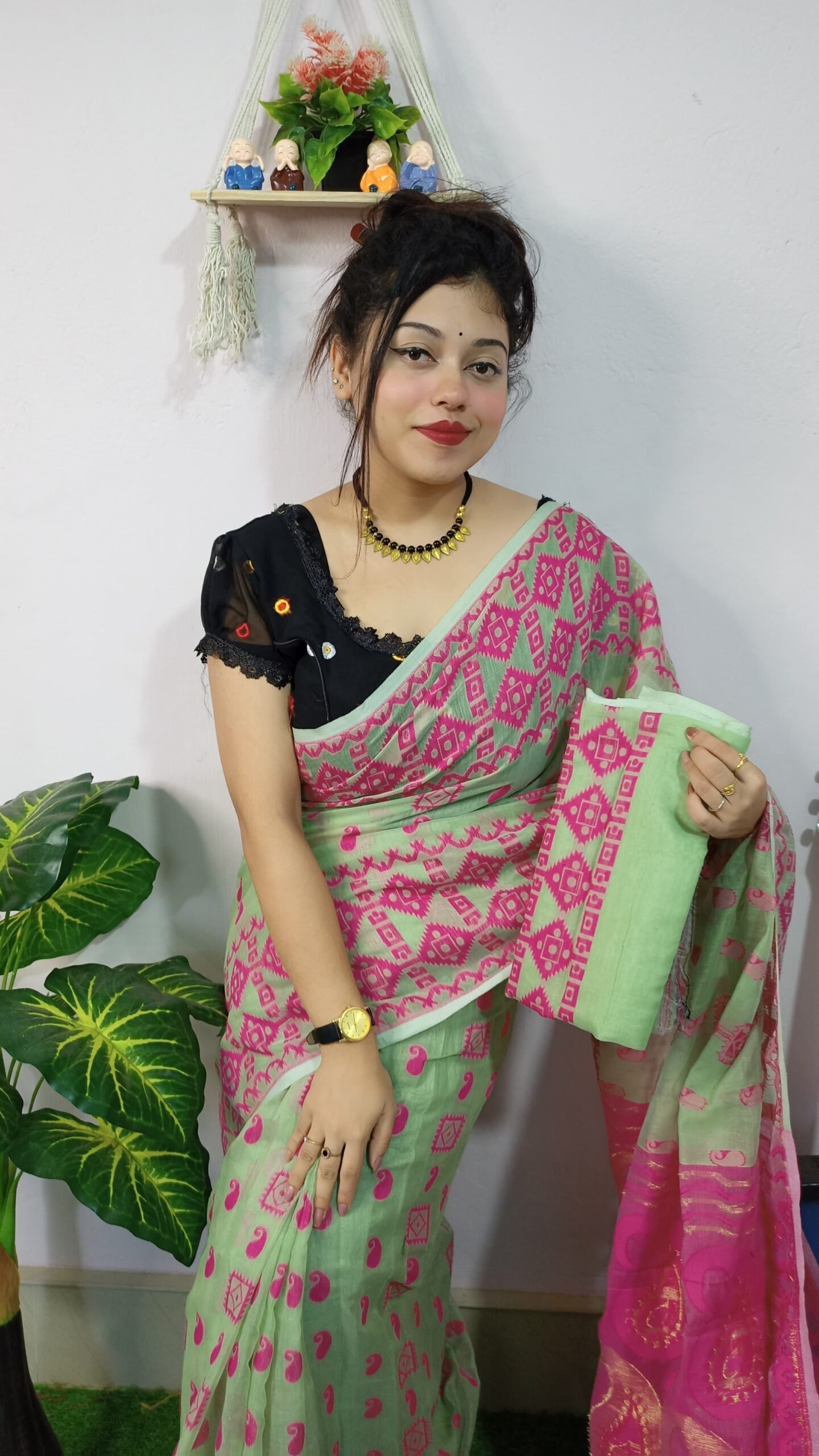 Exclusive Golden Weaves Jamdani Saree - Image 2