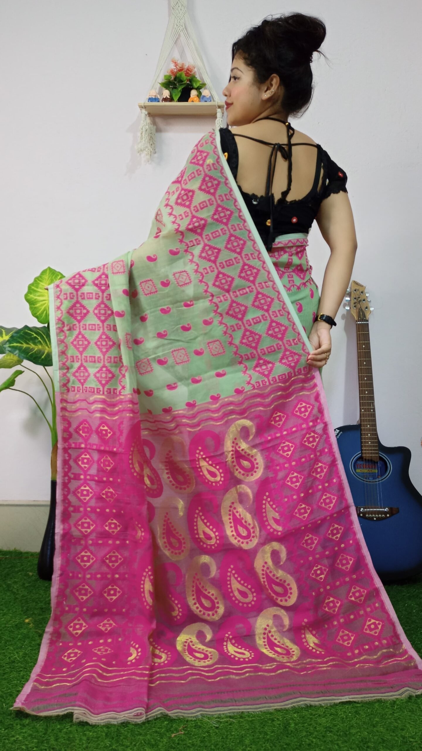 Exclusive Golden Weaves Jamdani Saree - Image 3
