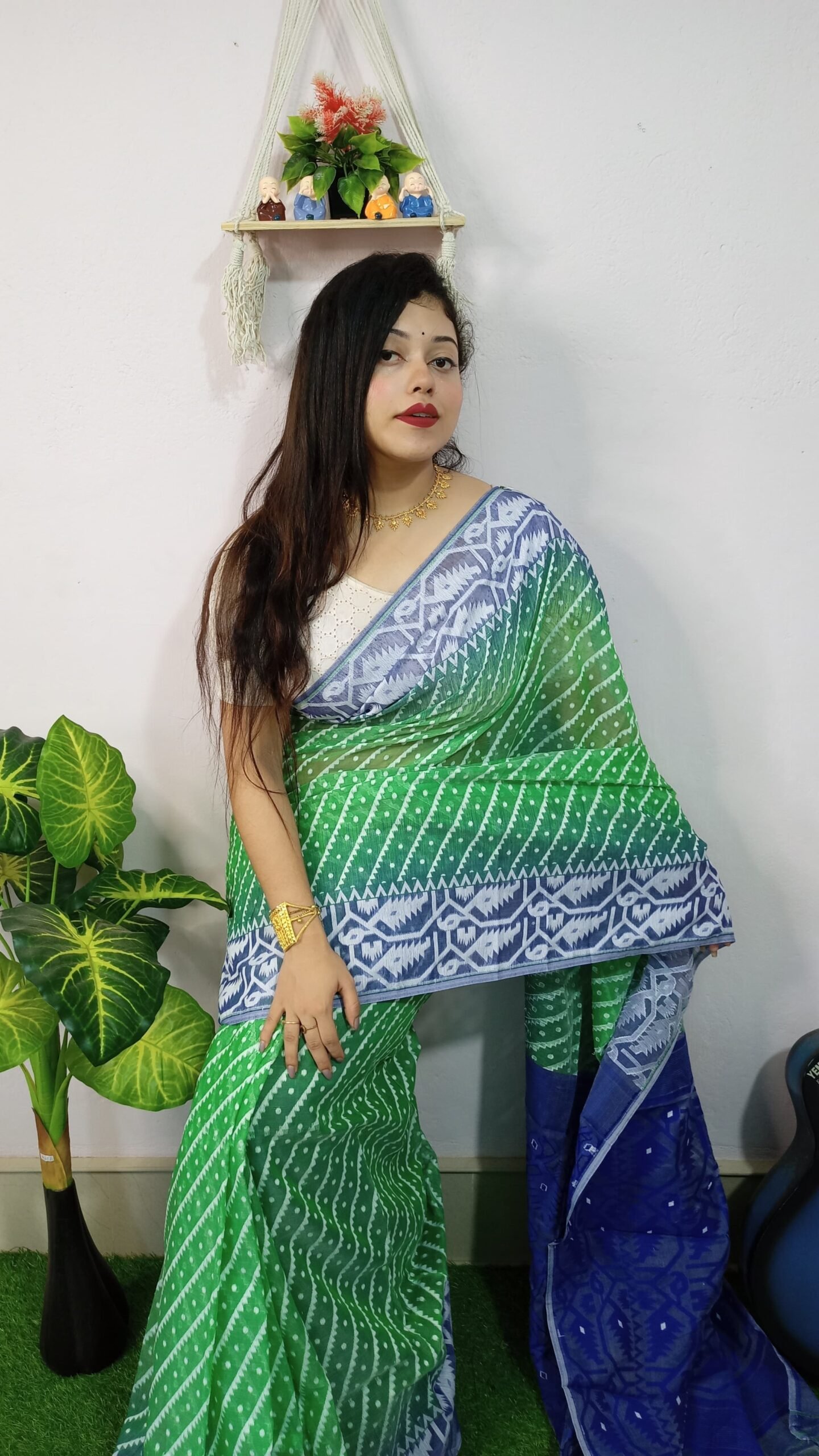 Exclusive Ikkat Green Blue Jamdani Saree - Image 3