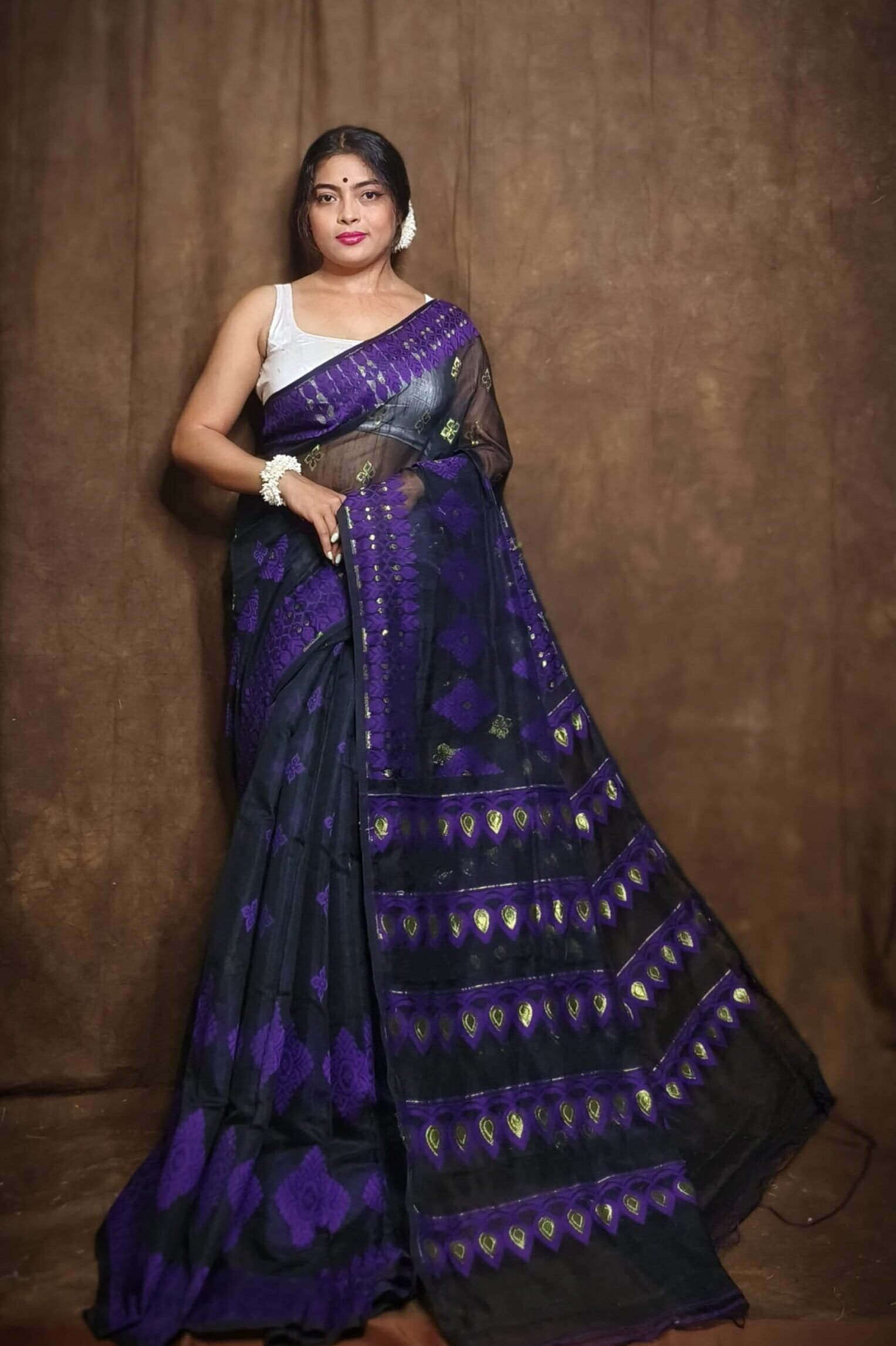 Exclusive Black Dhakai Jamdani Saree