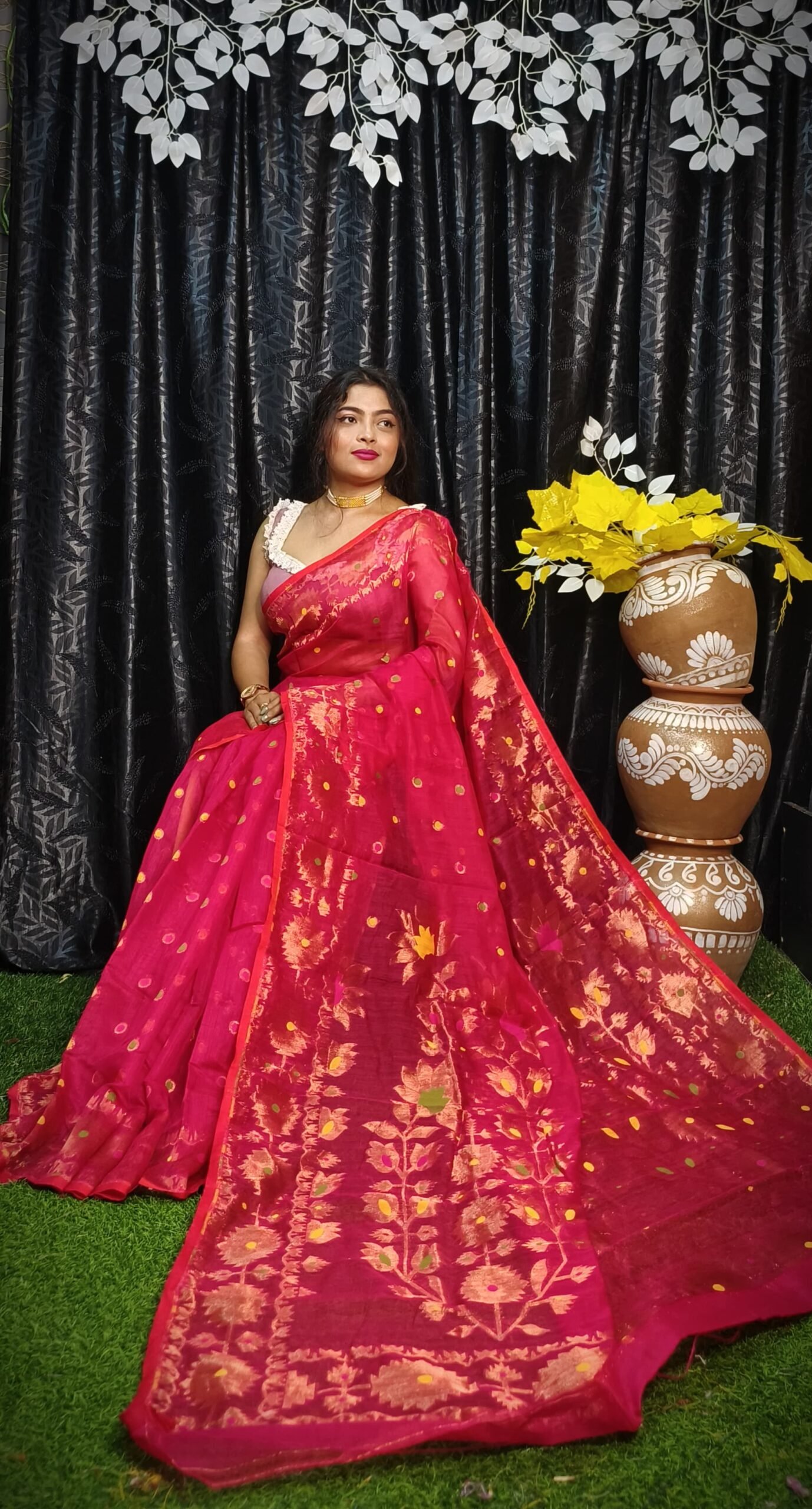 Cadmium Rani Soft Joriwork Dhakai Jamdani Saree