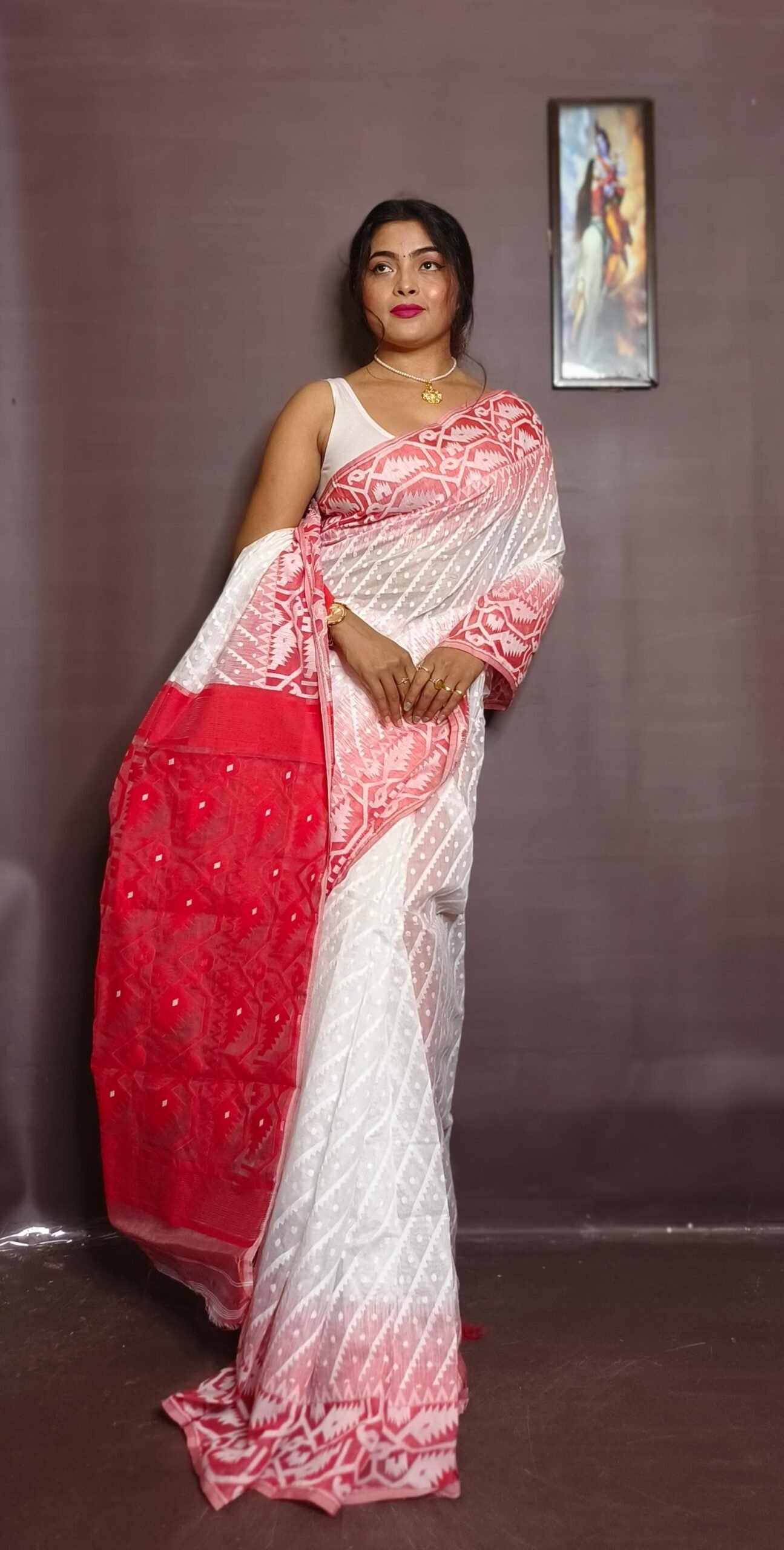Exclusive Ikkat White Red Jamdani Saree - Image 3