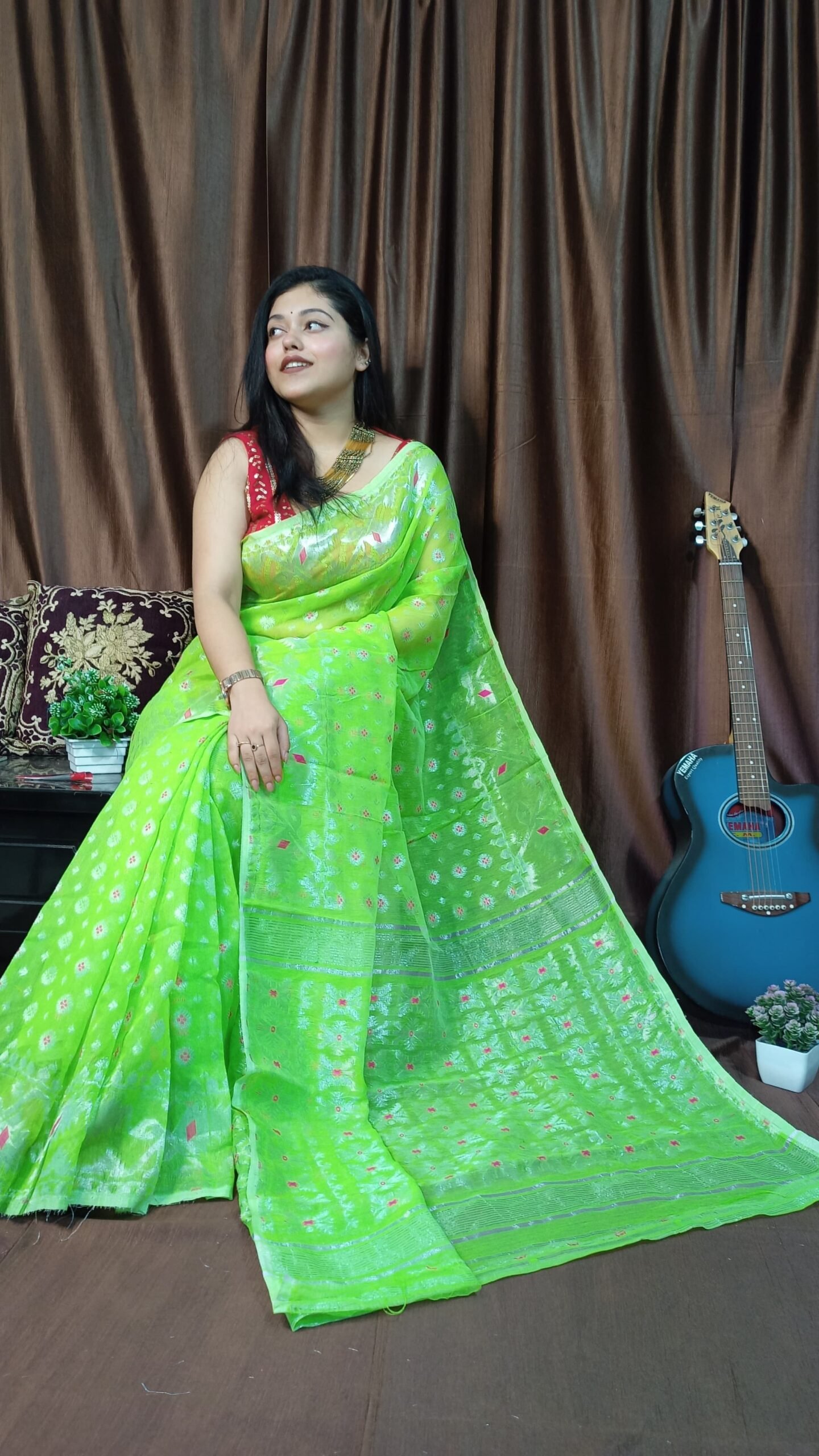 Exclusive Silver Green Jamdani Saree - Image 2
