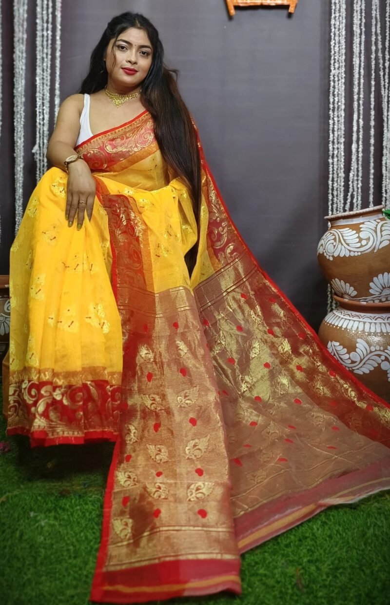 Sunglow Ranika Dhakai Jamdani Sari