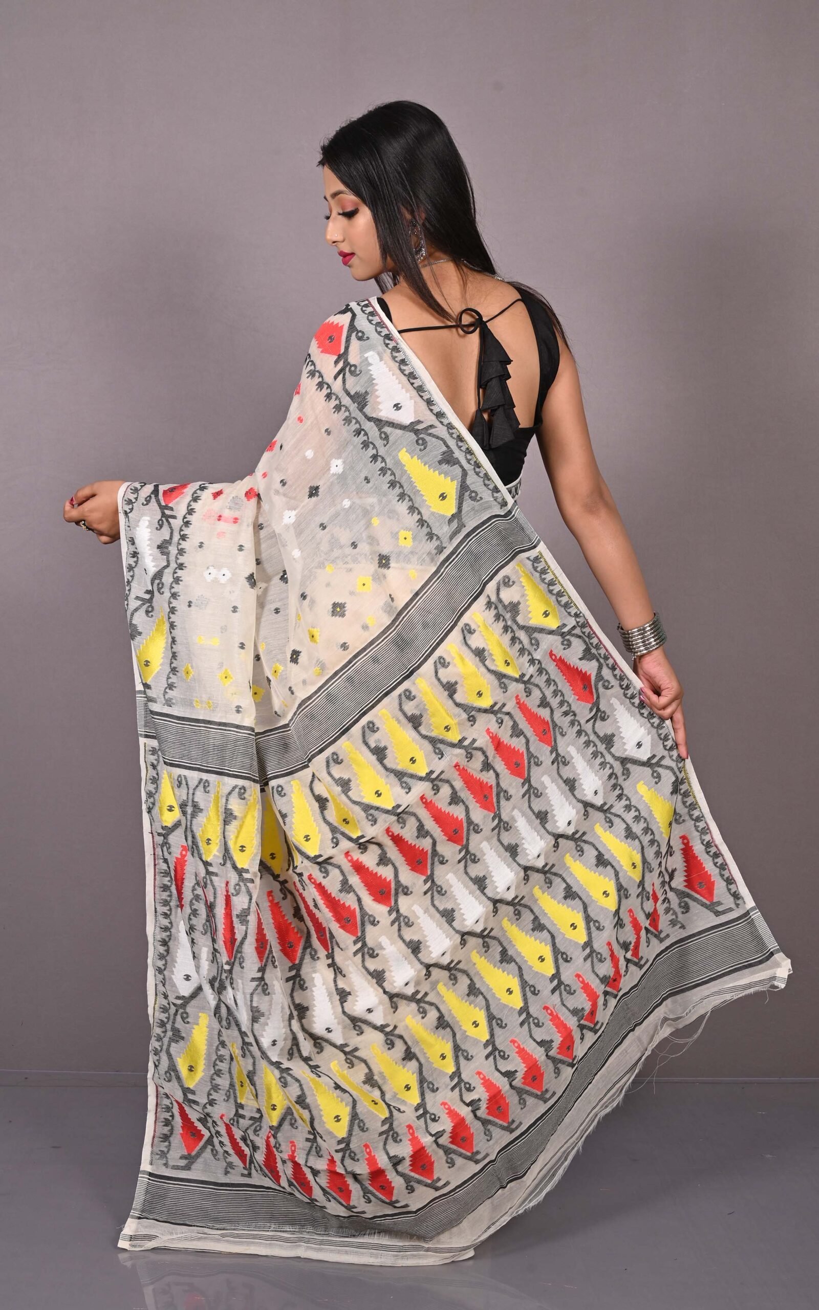 Vanilla Soft Dhakai Jamdani Saree - Image 4