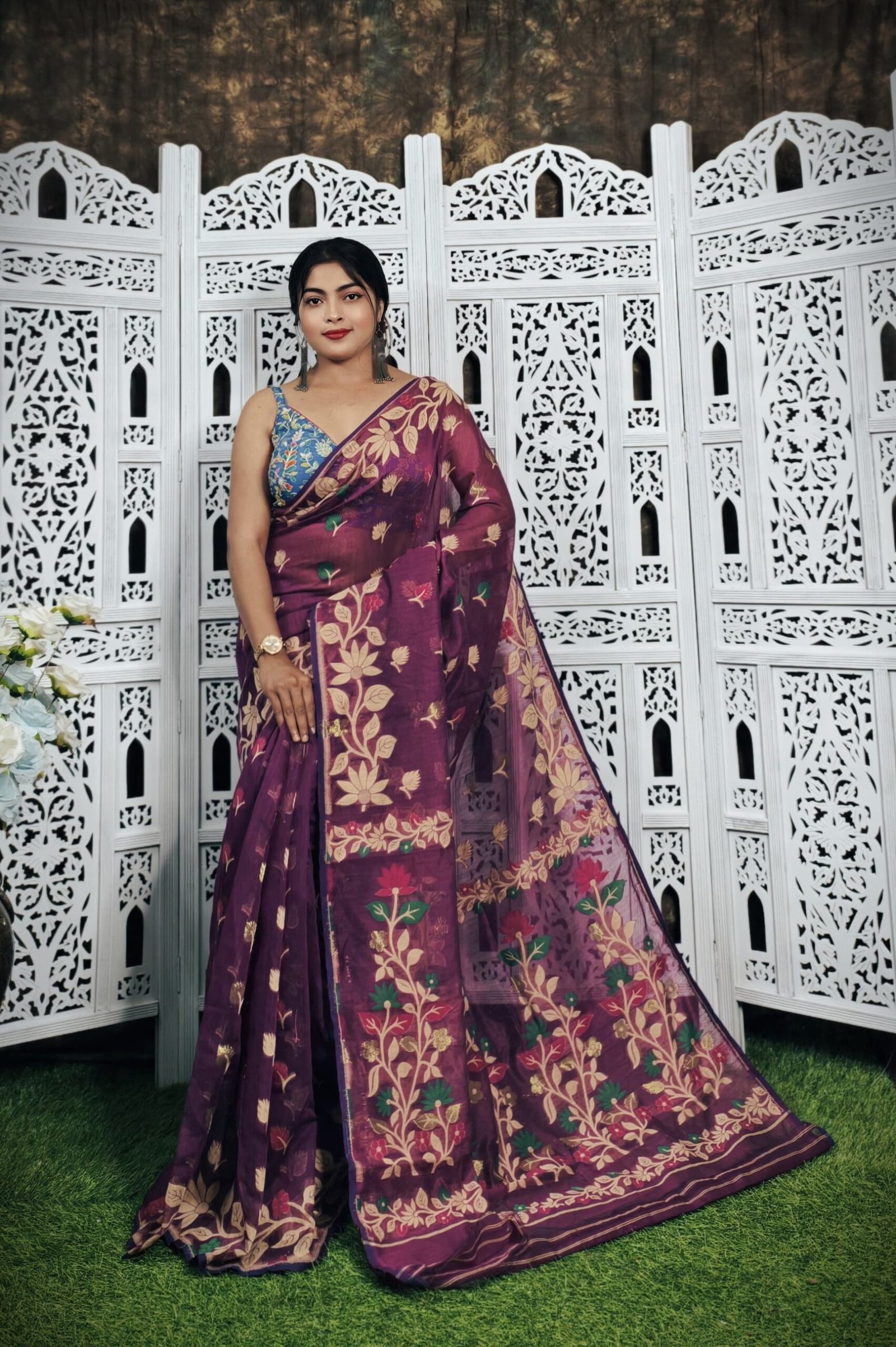 Deep Majenda Soft Lata Dhakai Jamdani Sari