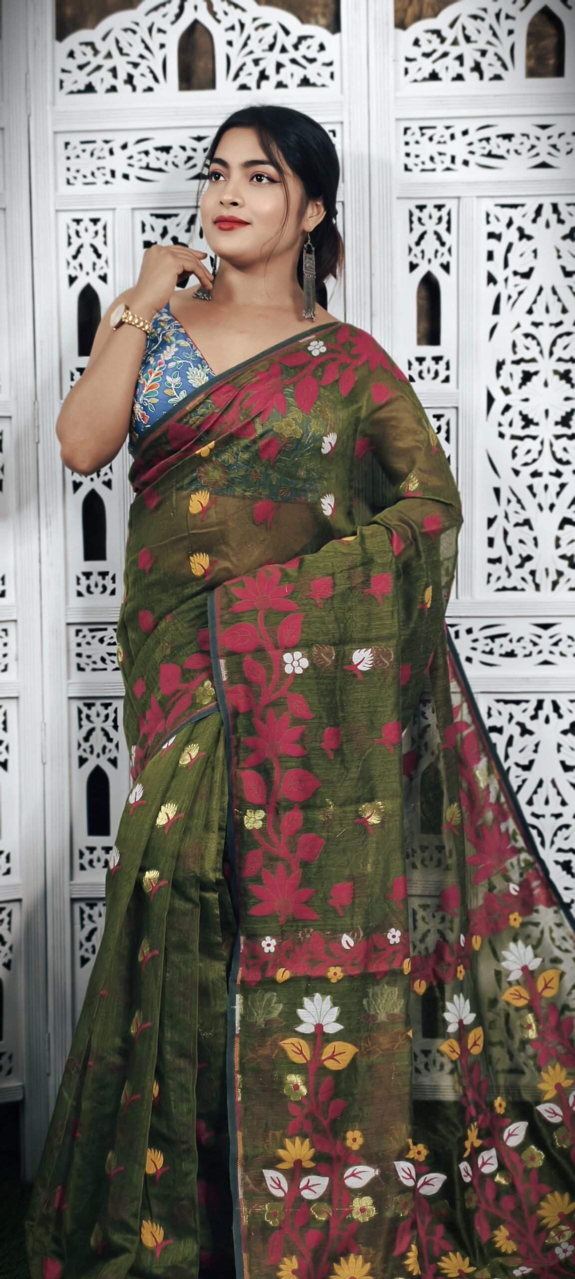 Pasta Soft Lata Dhakai Jamdani Saree - Image 4