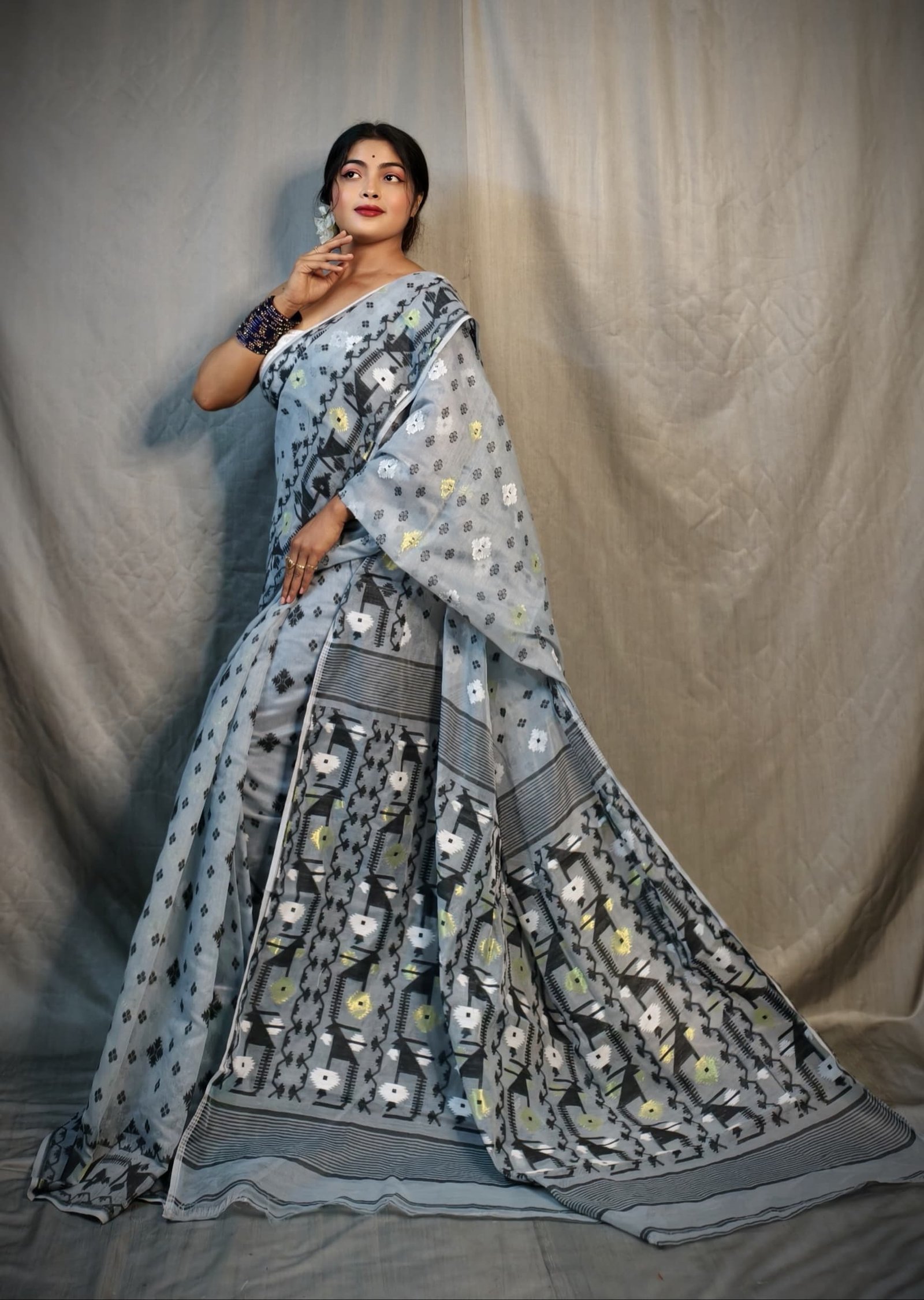 Nrittanjoli Allover Grey Soft Jamdani Saree - Image 2