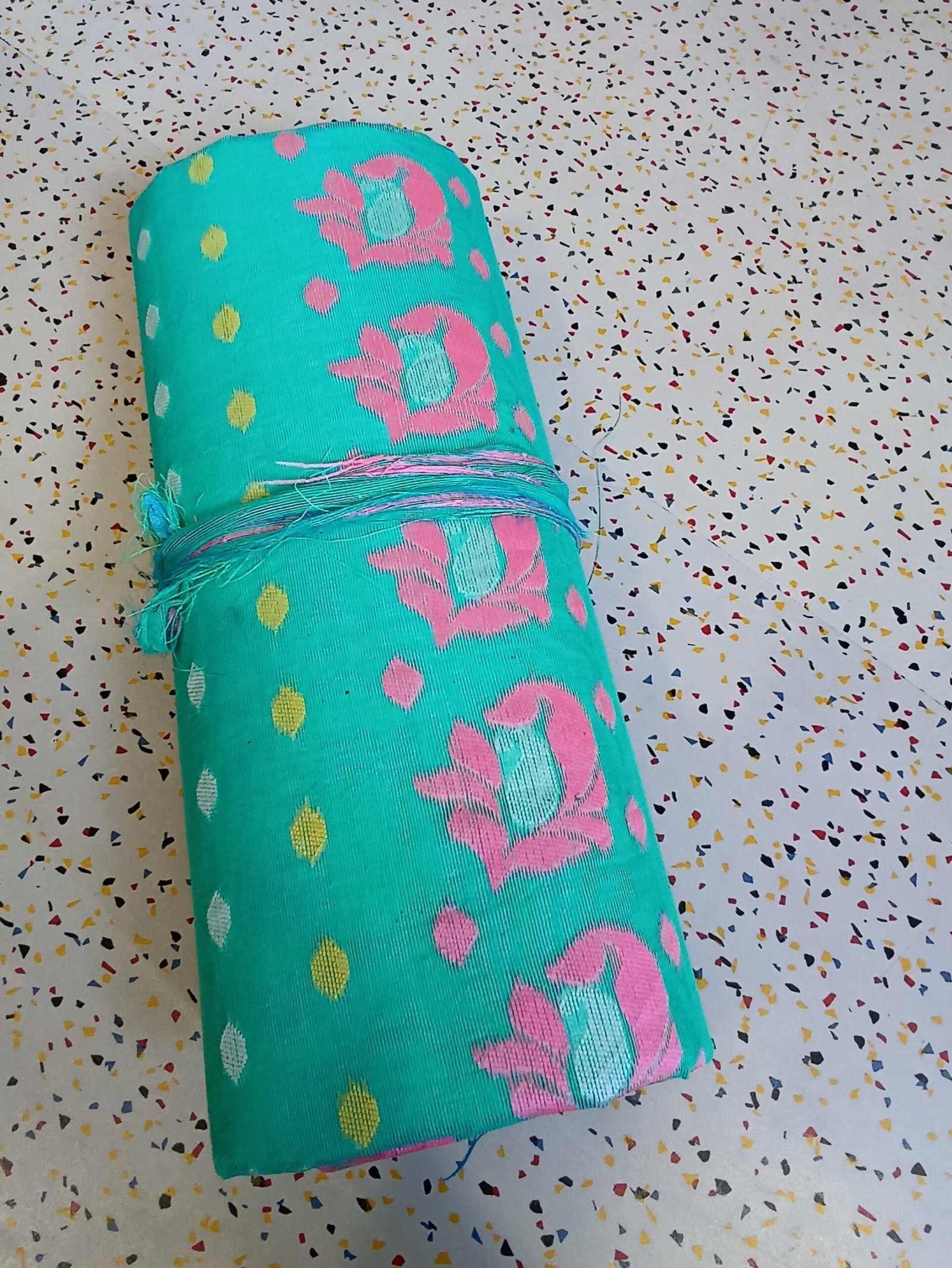 Amm Kalka Hard Dhakai Jamdani Saree - Image 2