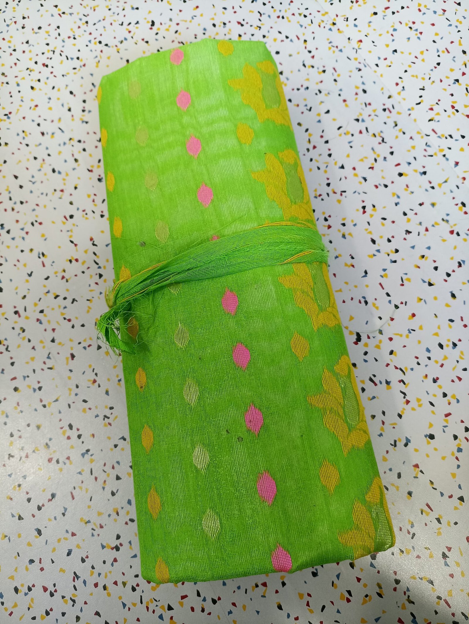 Amm Kalka Hard Dhakai Jamdani Saree - Image 4