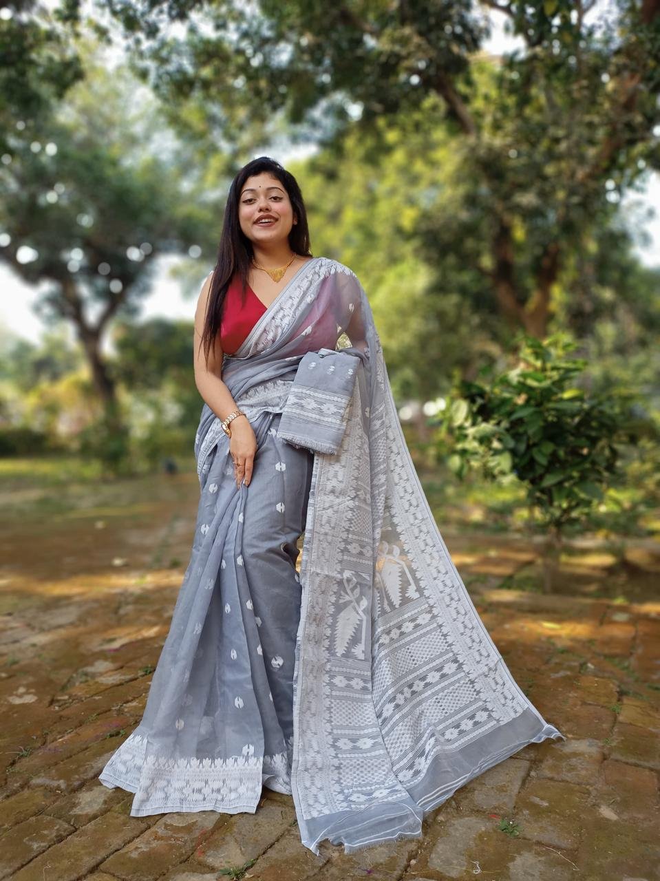 Achol Karat Grey Soft Jamdani Saree