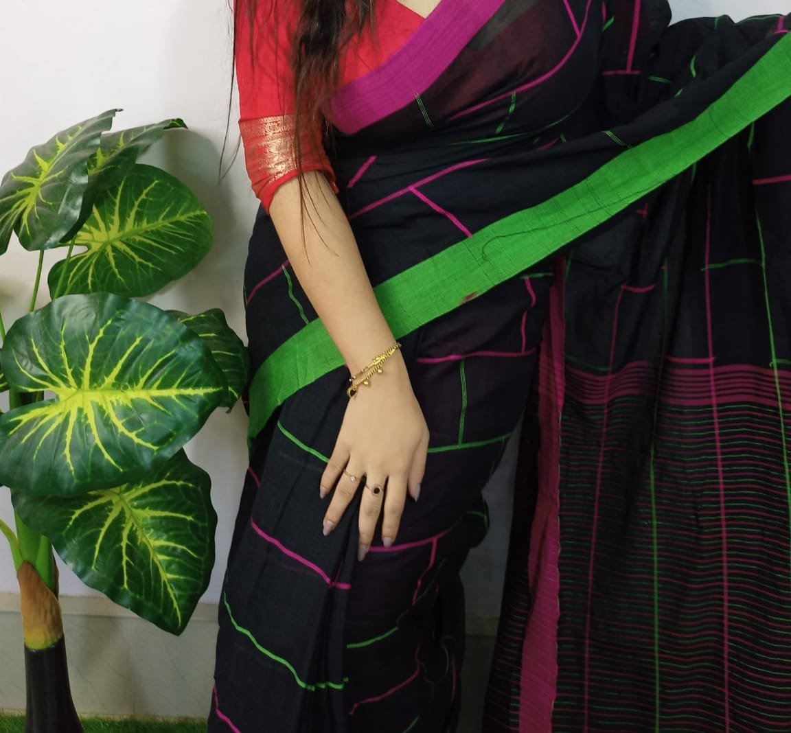Itbuti Soft Black Khadi Saree - Image 2