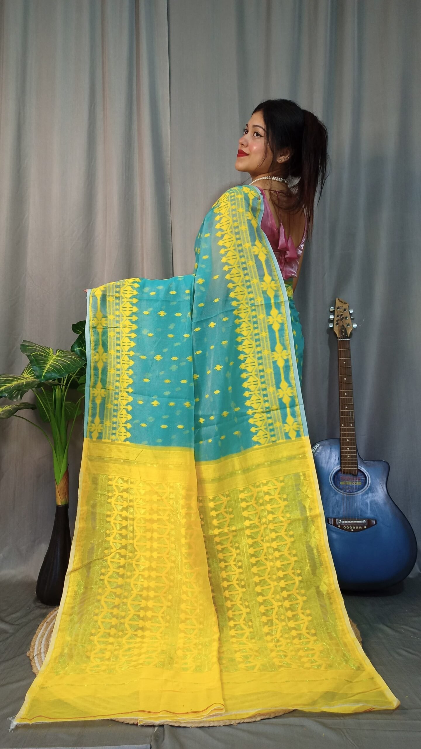 Tarongonila Soft Firoja Jamdani Saree - Image 2