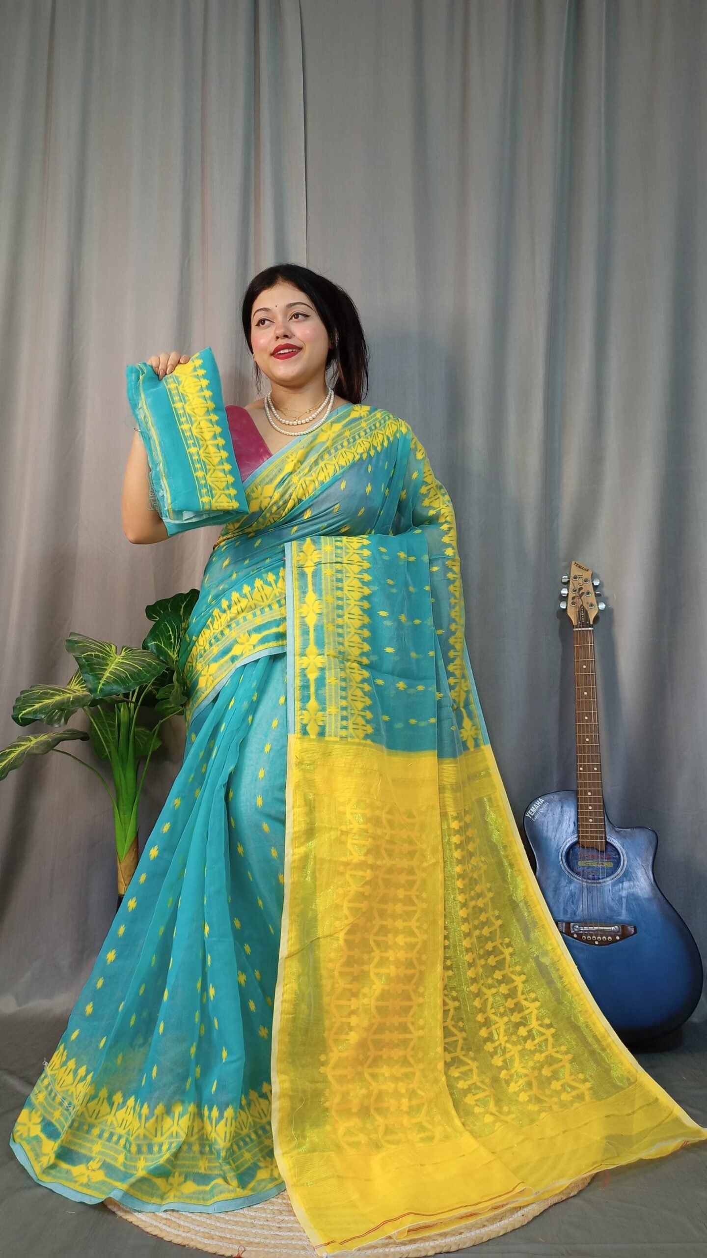 Tarongonila Soft Firoja Jamdani Saree - Image 3