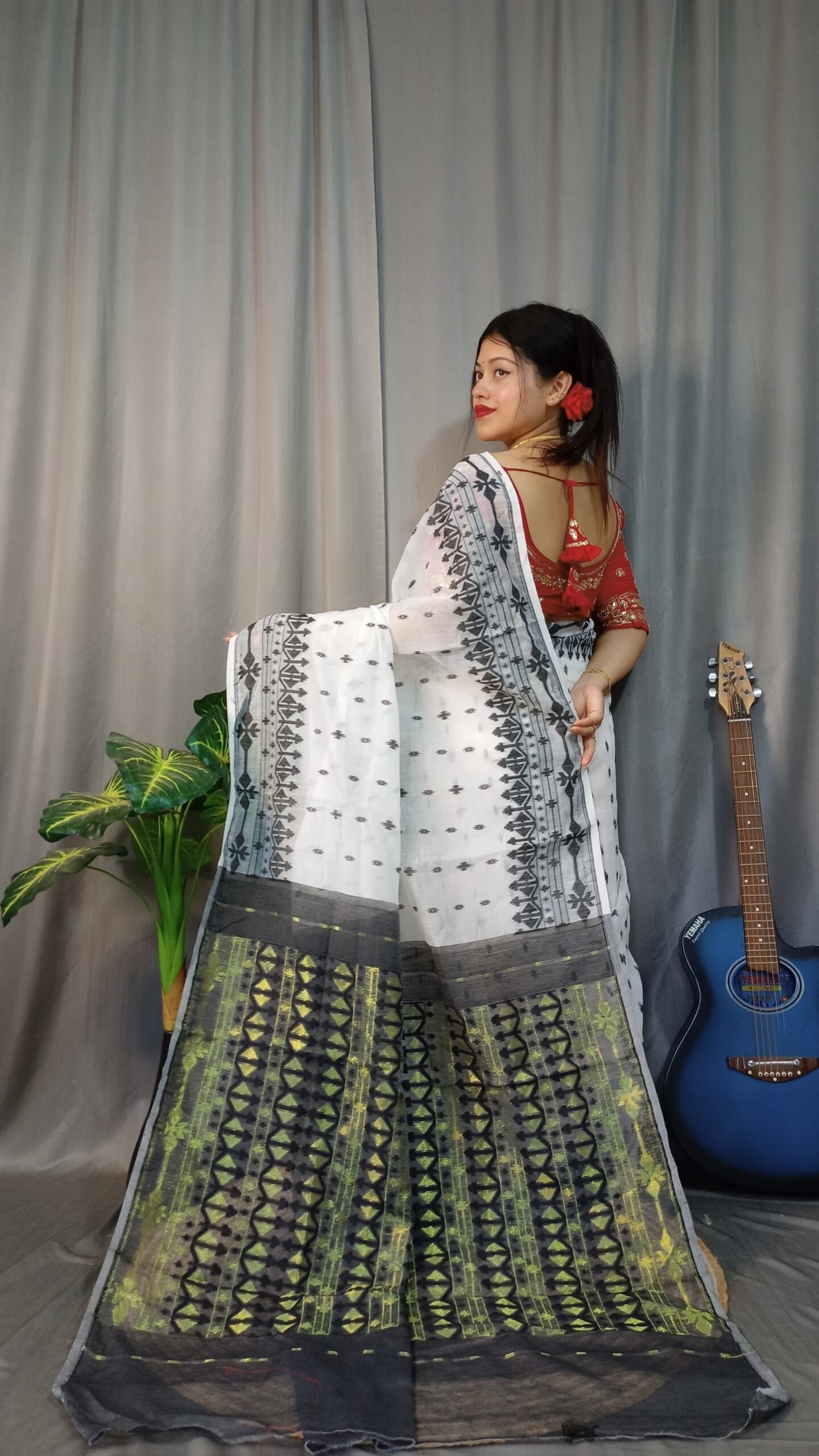 Tarongonila Soft  White Black Jamdani Saree - Image 3