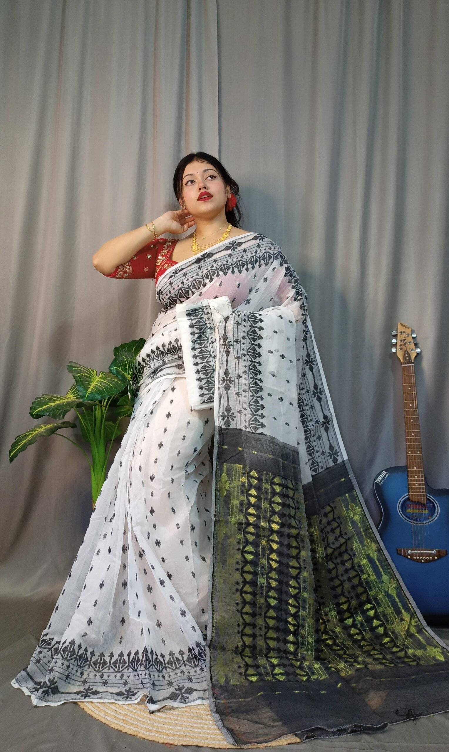 Tarongonila Soft  White Black Jamdani Saree