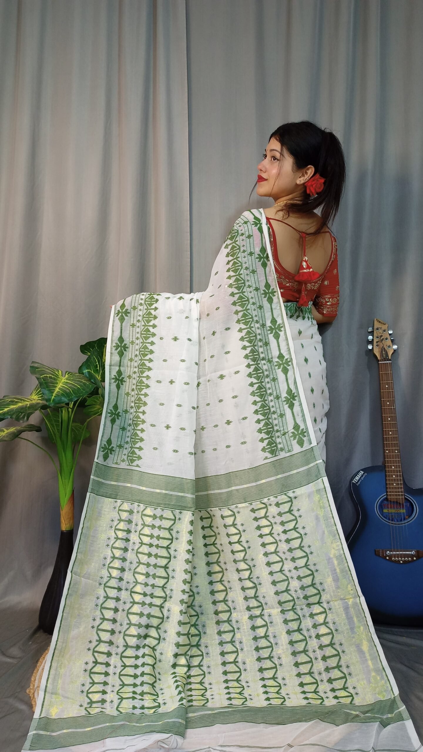 Tarongonila Soft  White Pasta Jamdani Saree - Image 2