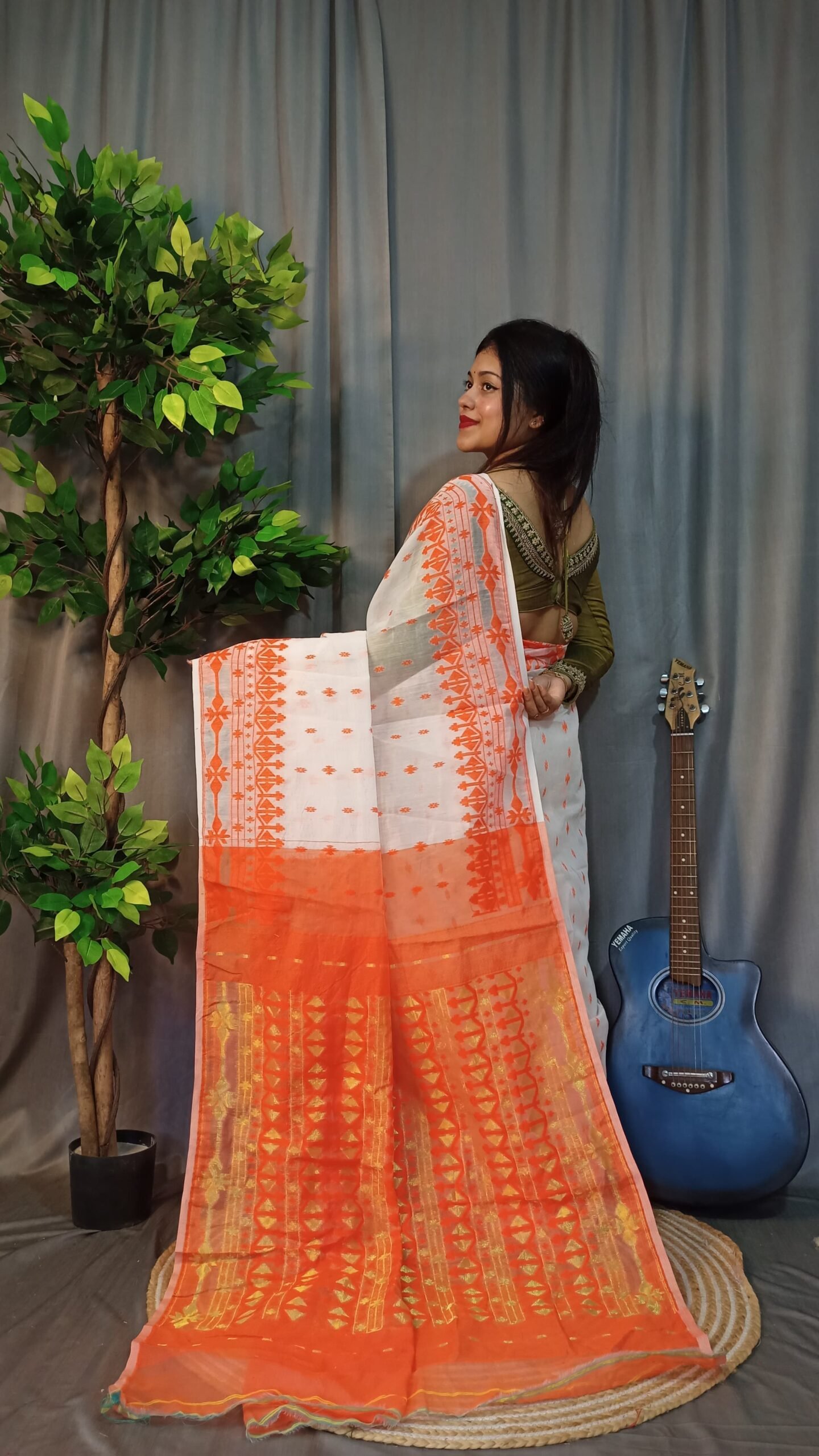 Tarongonila Soft White Orange Jamdani Saree - Image 3