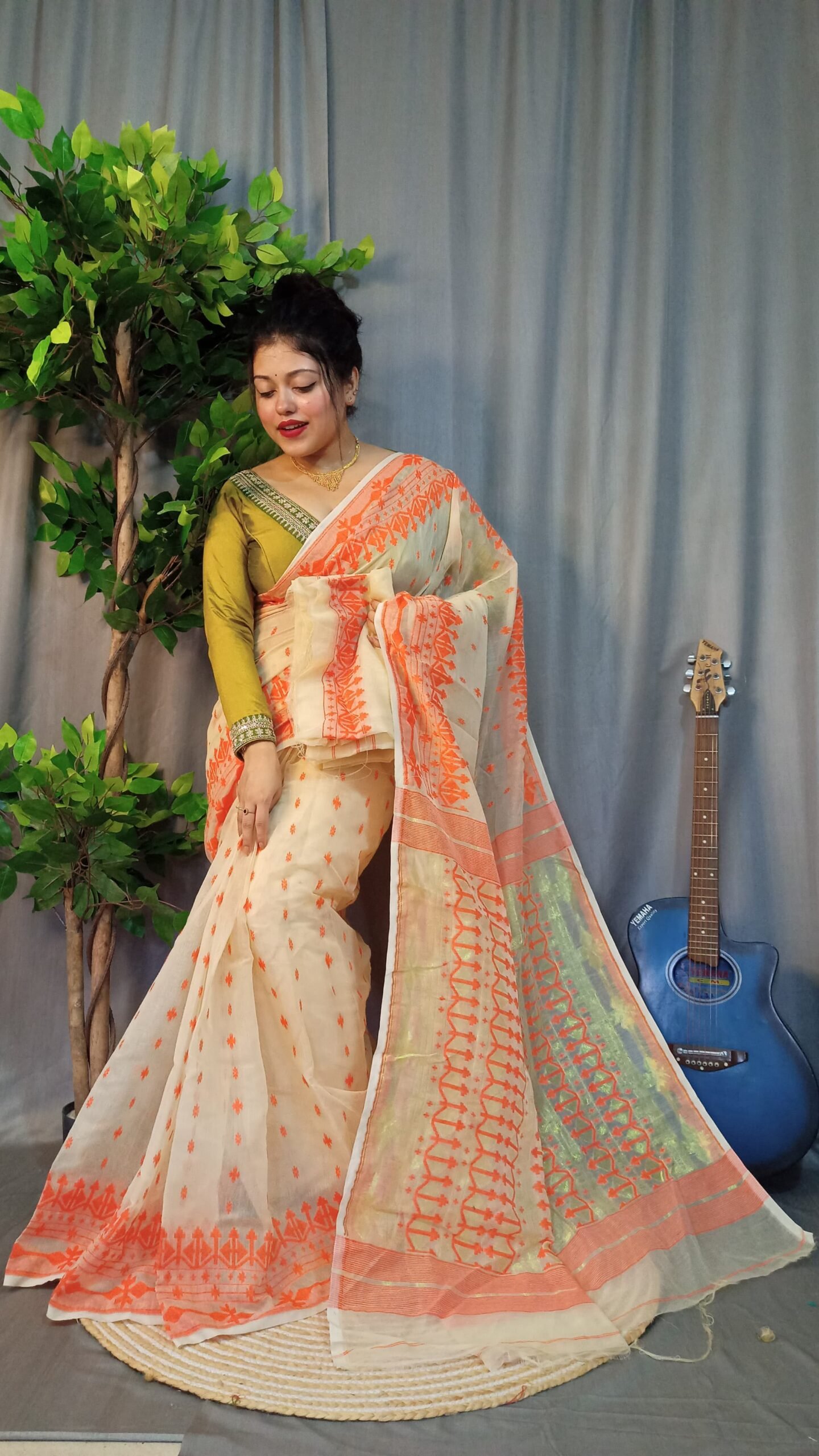 Tarongonila Soft Off White Orange Jamdani Saree