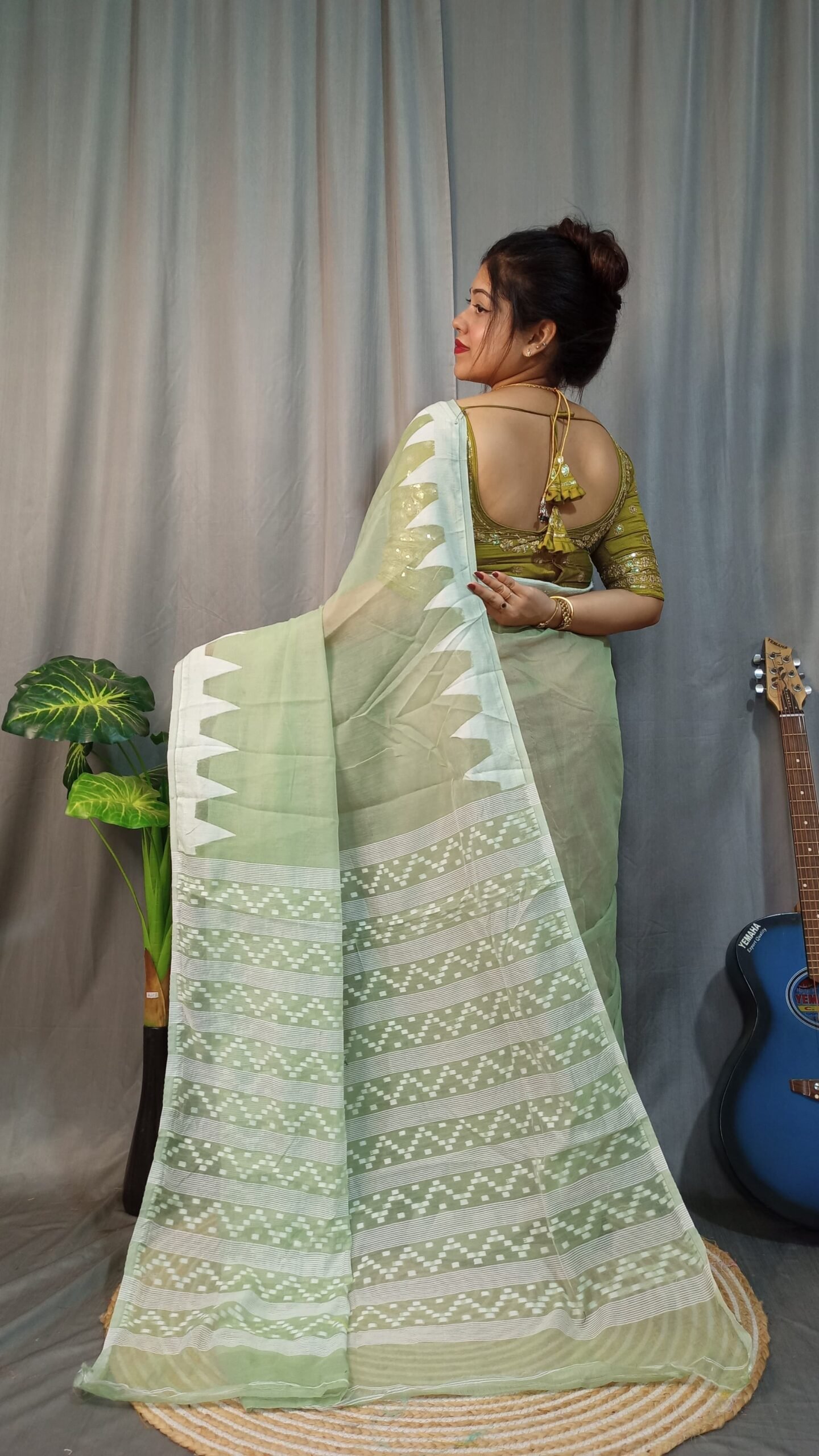 Nabonita Soft Olive Jamdani Saree - Image 3