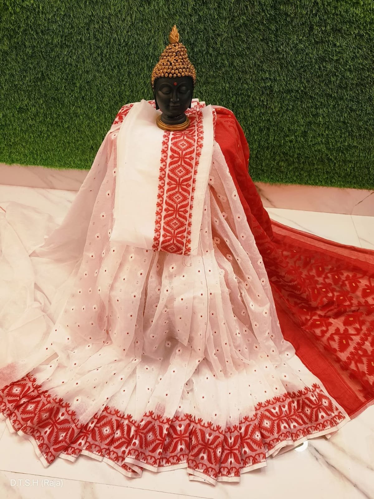 Triul Soft White Red Jamdani Saree