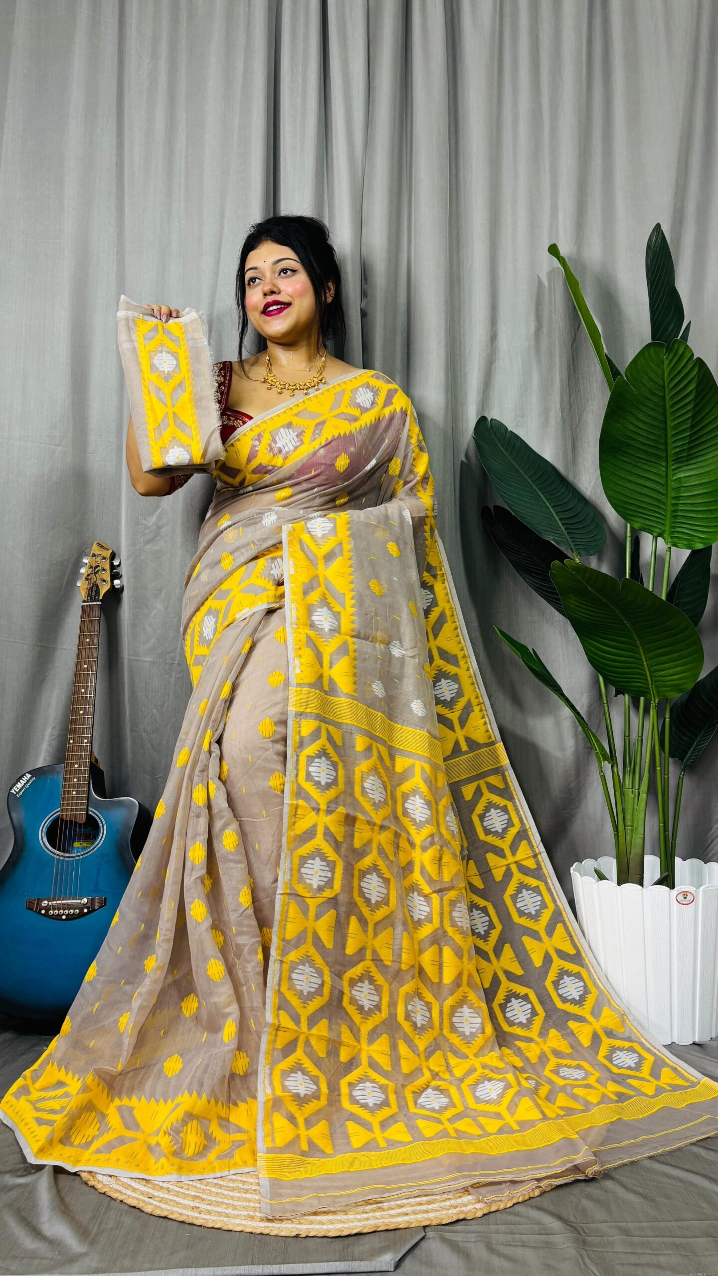 Borfi Soft Ghiya Yellow Jamdani Saree - Image 3
