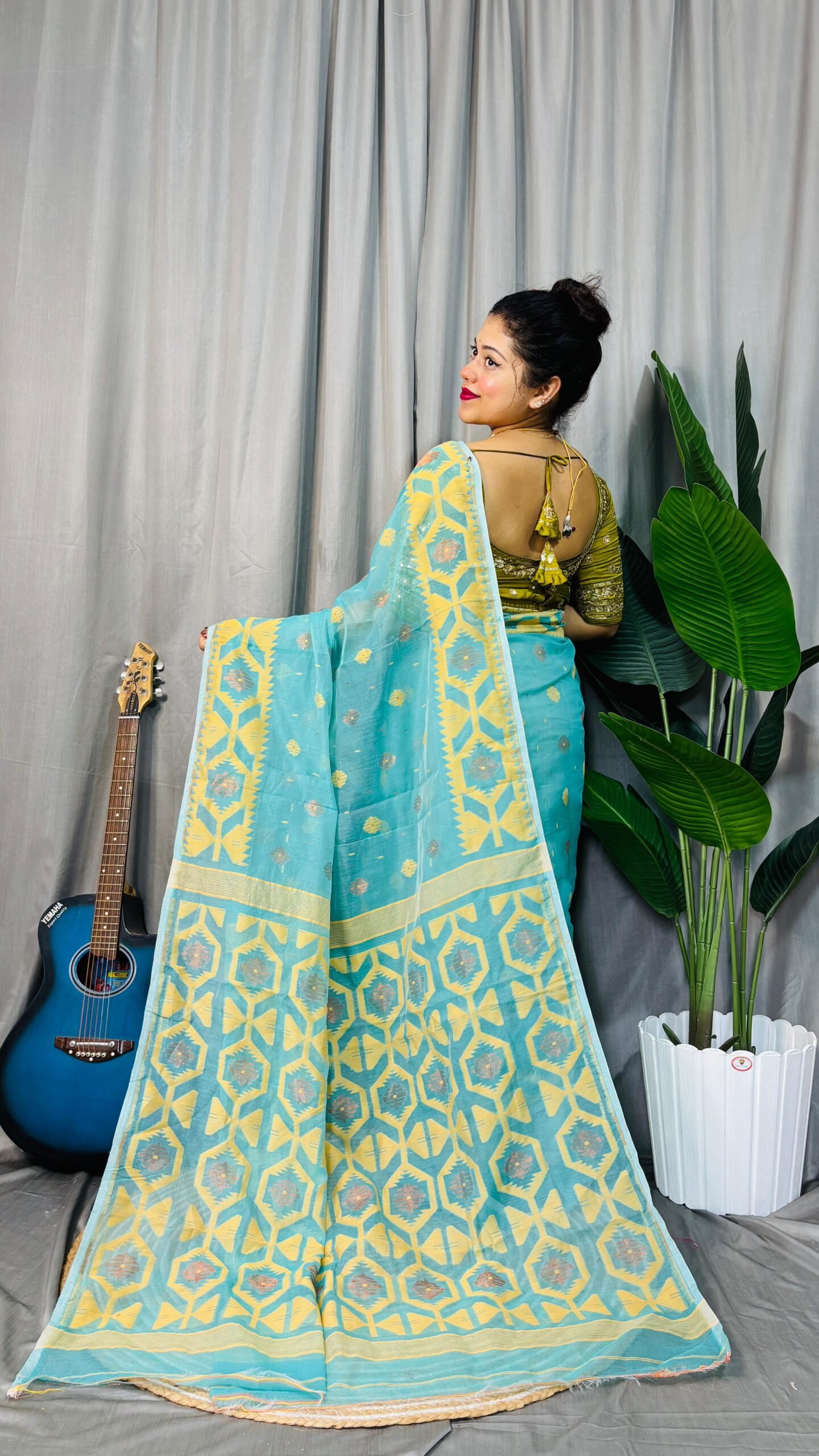 Borfi Soft Firoja Jamdani Saree - Image 3