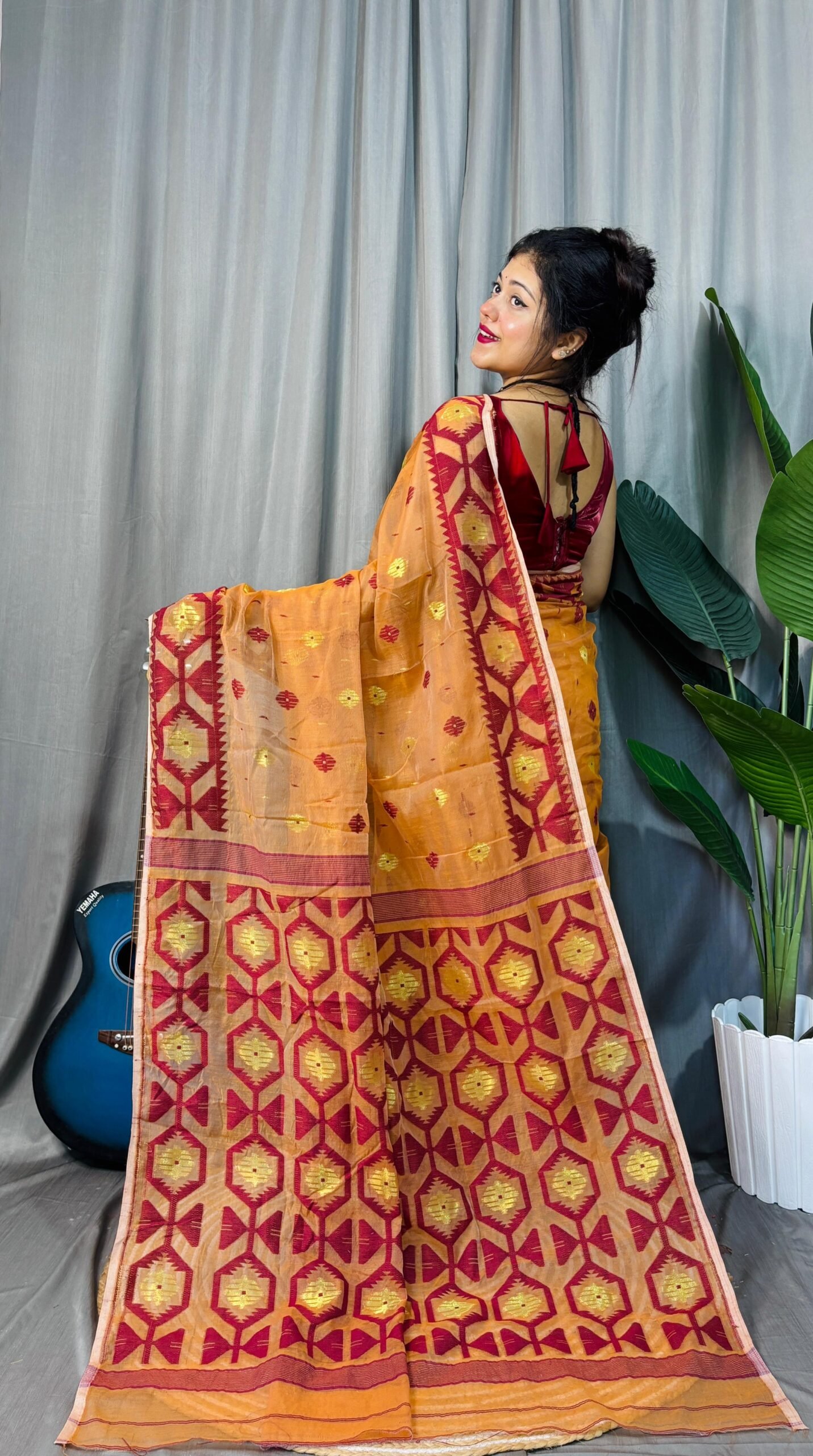 Borfi Soft Maja Jamdani Saree - Image 3