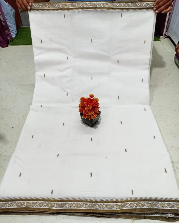 Tath Hand Waving White Brown Hard Inchi Par Saree