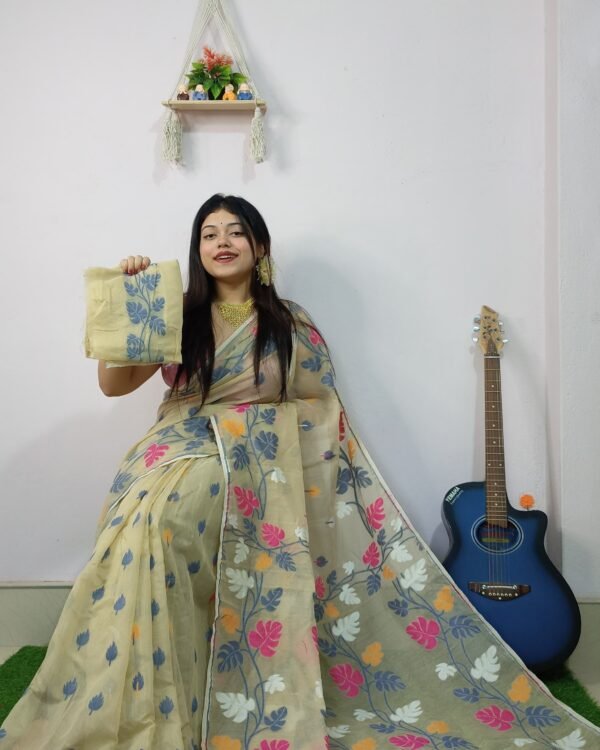 Money Planet Ghiya Soft Jamdani Saree