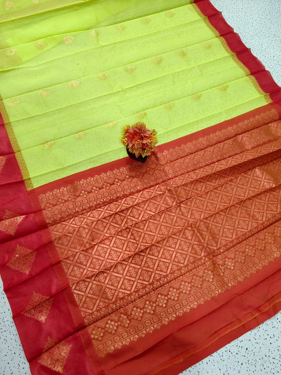 Exclusive Highlight Red Kakinara Silk Saree - Image 2