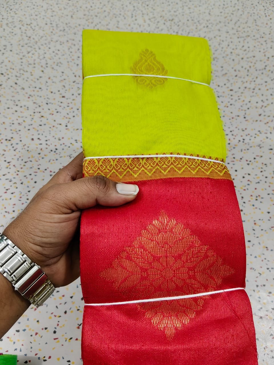 Exclusive Highlight Red Kakinara Silk Saree - Image 3