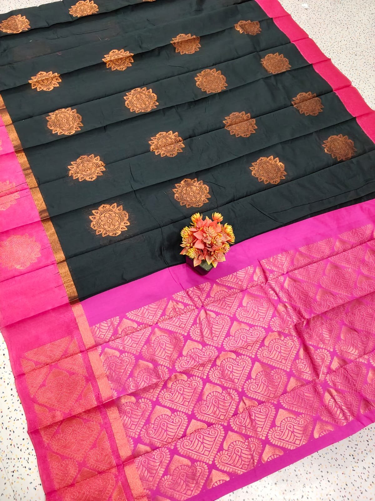 Exclusive Black Pink Kakinara Silk Saree - Image 2