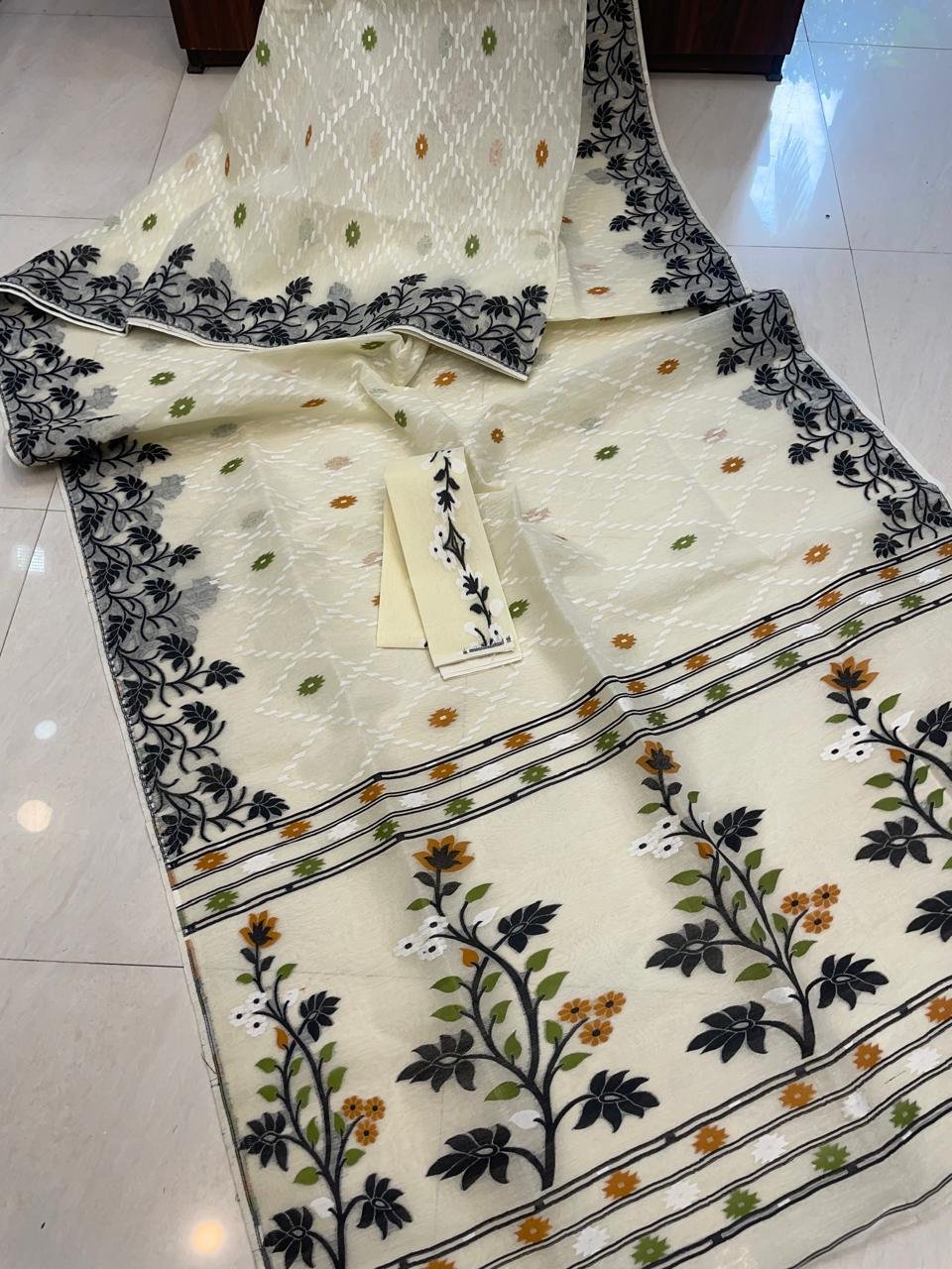 Lata Border Cream Black Soft Jamdani Saree