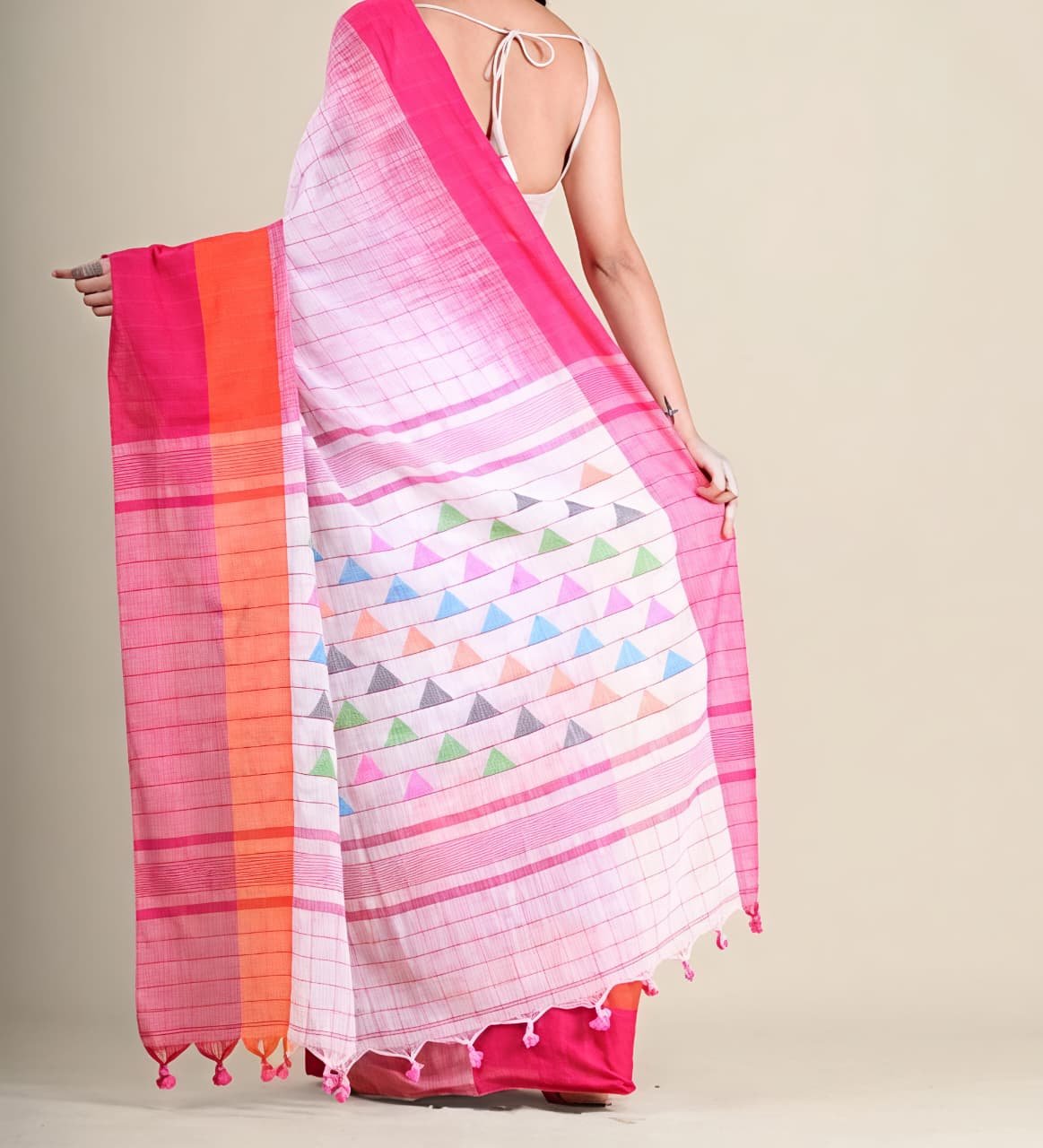 Borfi Ikkat Cotton White Pink Soft Saree - Image 2