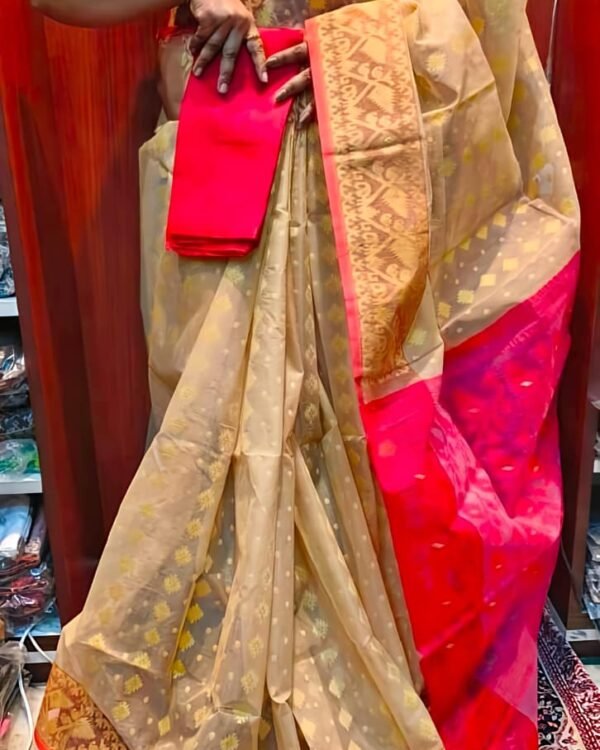 Karat Buti Soft Ghiye Jamdani Saree