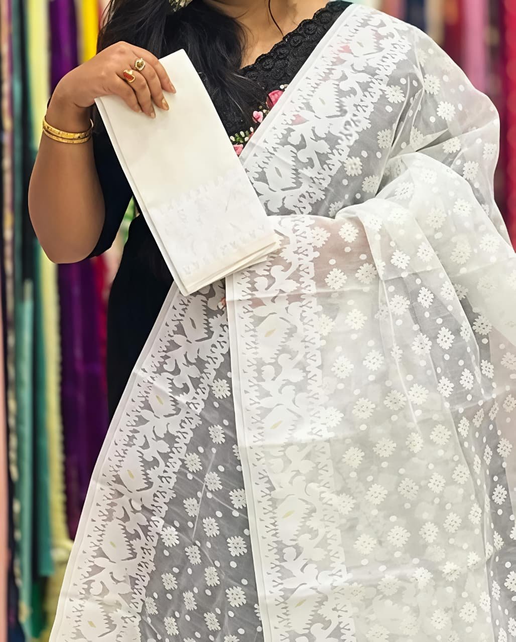 Karat Buti Soft White Self Jamdani Saree - Image 2