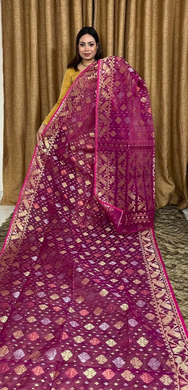 Chakro Jori Soft Majenda Jamdani Saree