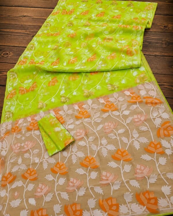 Lata Kumjo Soft Batabi Jamdani Saree