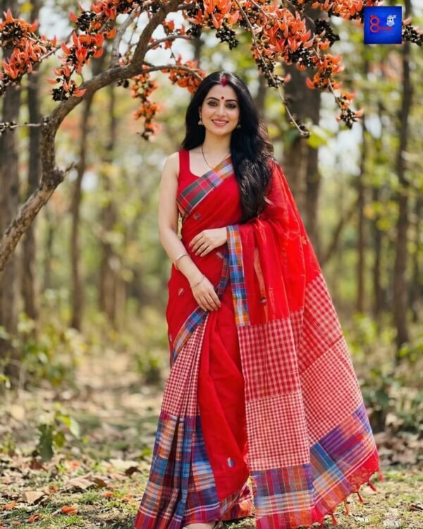 Trending Khadi Red Kotki Mix Match Saree