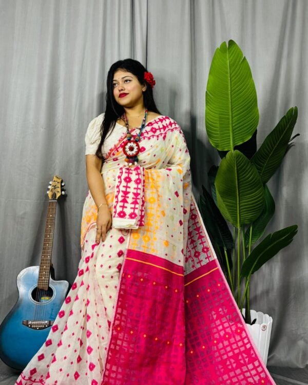 Ganga Jamuna Border White Rani Soft Jamdani Saree