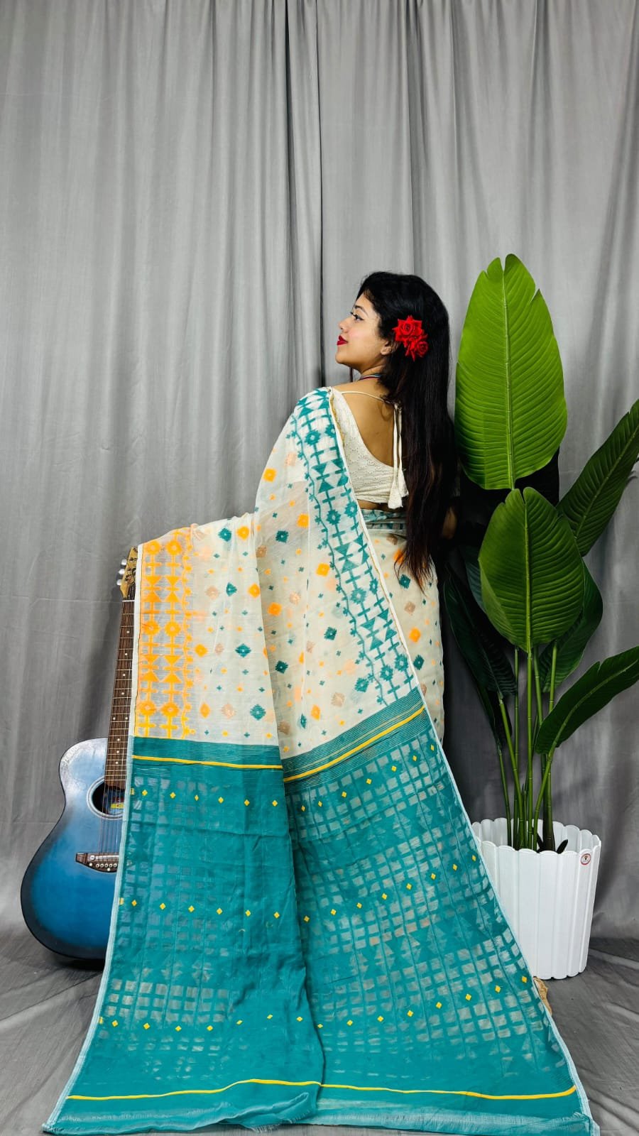 Ganga Jamuna Border White Greeen Soft Jamdani Saree - Image 3