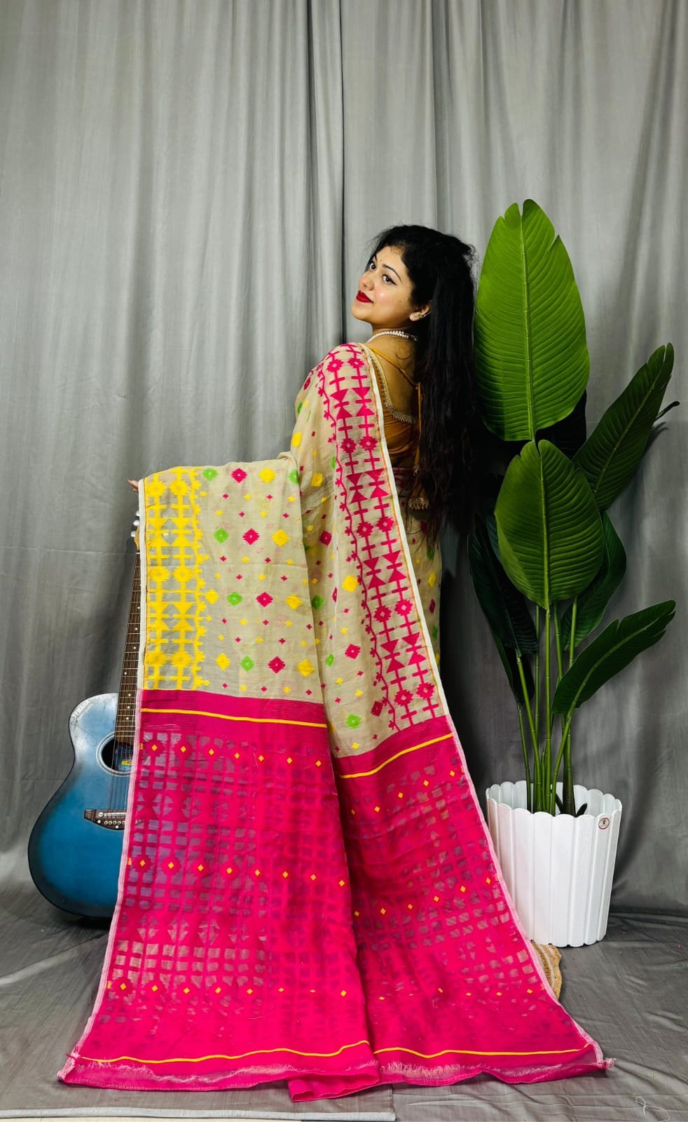 Ganga Jamuna Border Ghiya Rani Soft Jamdani Saree - Image 3
