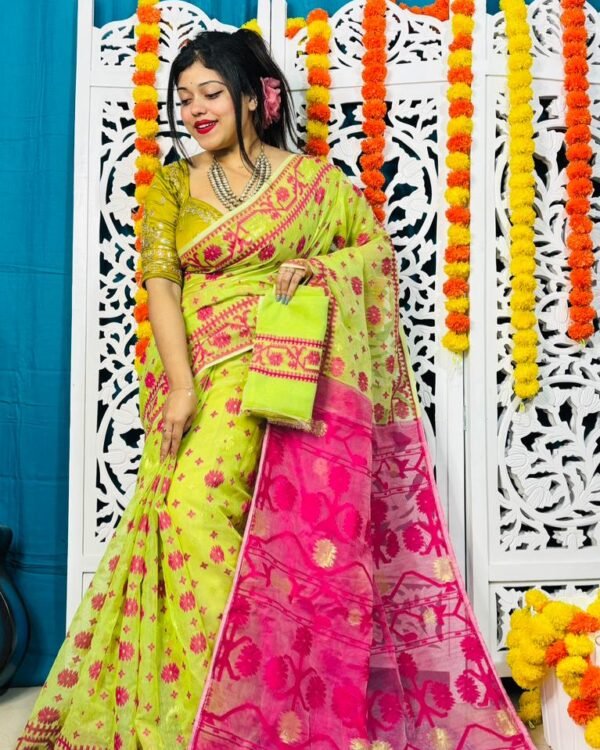 Star Buti Soft Batabi Jamdani Saree
